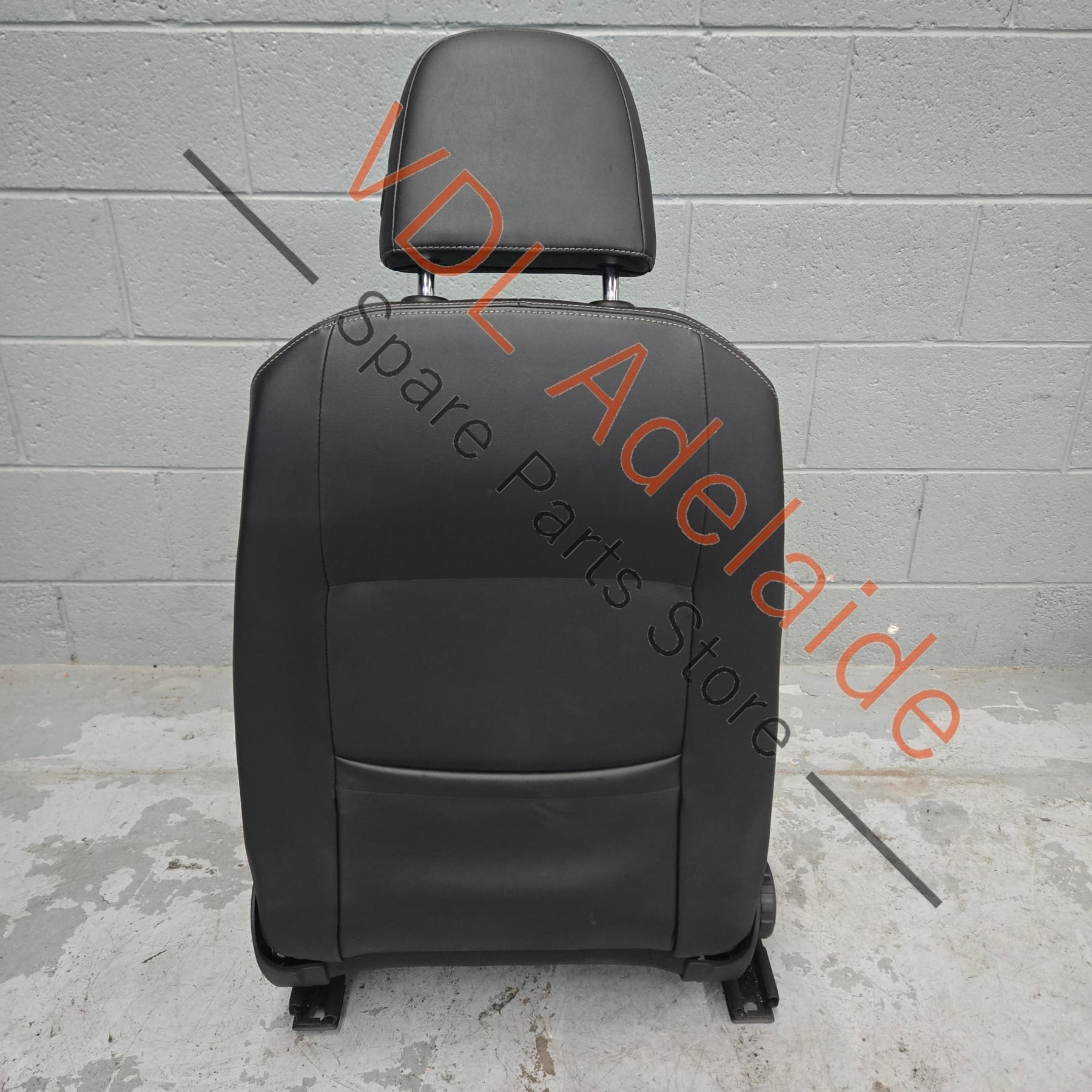 VW Golf R MK7 Wolfsburg Front Right Seat Drivers Carbon Leather - Image 11