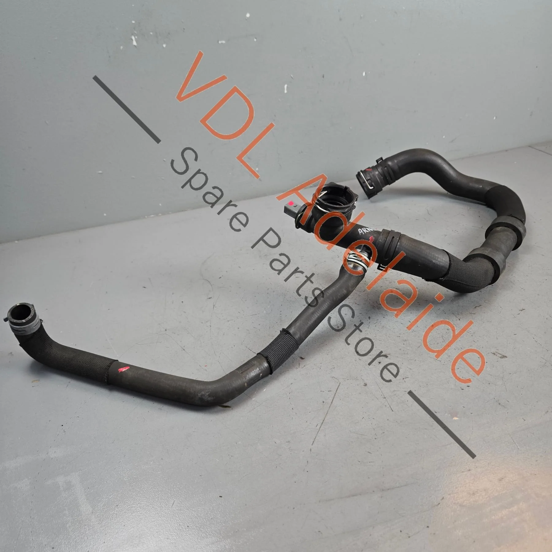 VW Golf R MK7 Lower Radiator Cooling Hose Pipe 5Q0122051EG 5Q0122051AF - Image 2