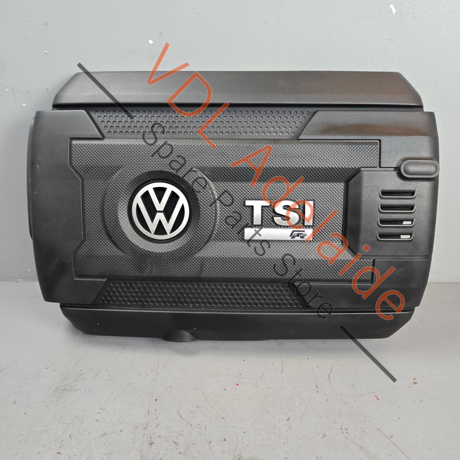 VW Golf R MK7 7.5 Engine Cover Trim TSI Silver 06K103925BP 06K103925BQ