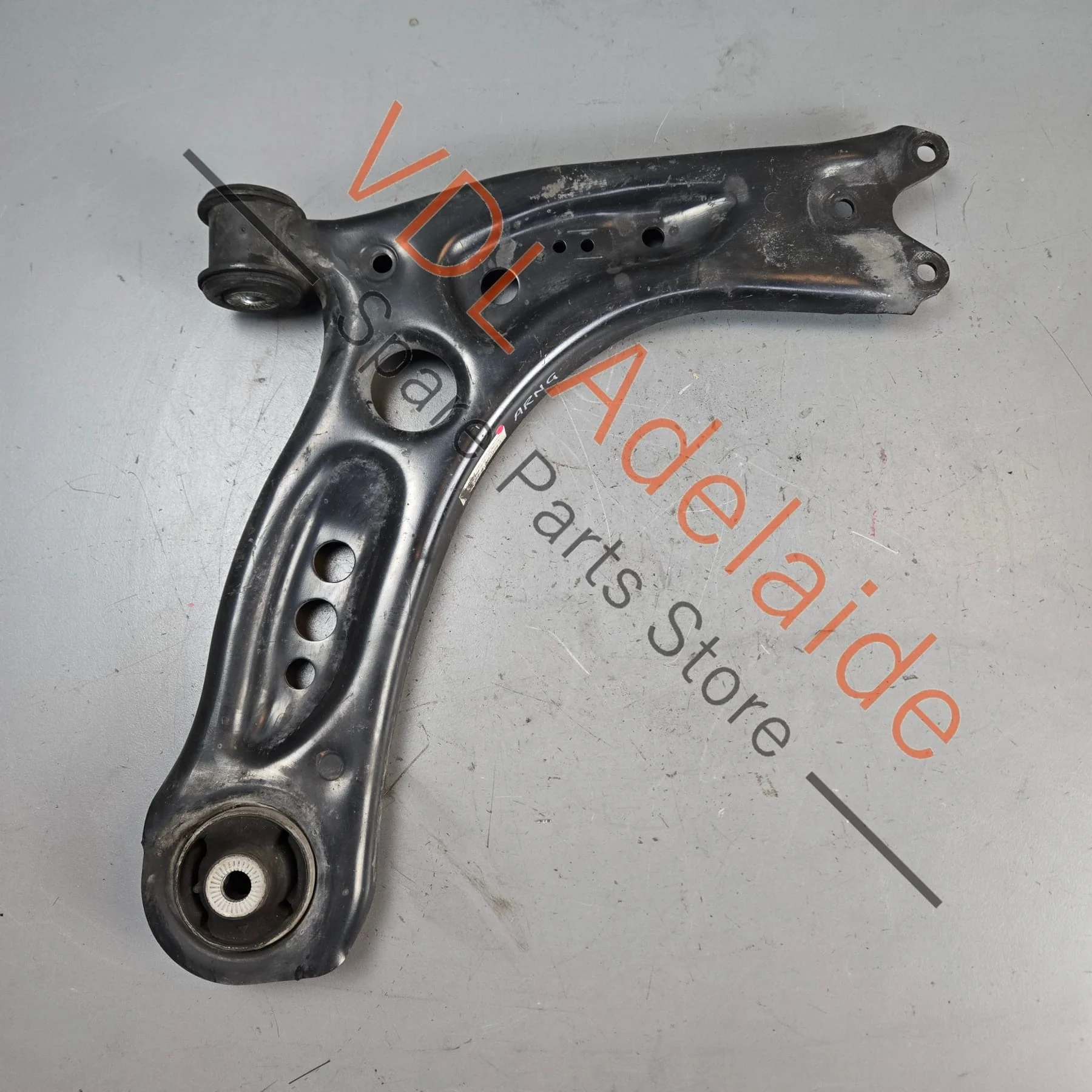 VW Golf MK7 7.5 Front Right Lower Control Arm 5Q0407152R / 5WA407152