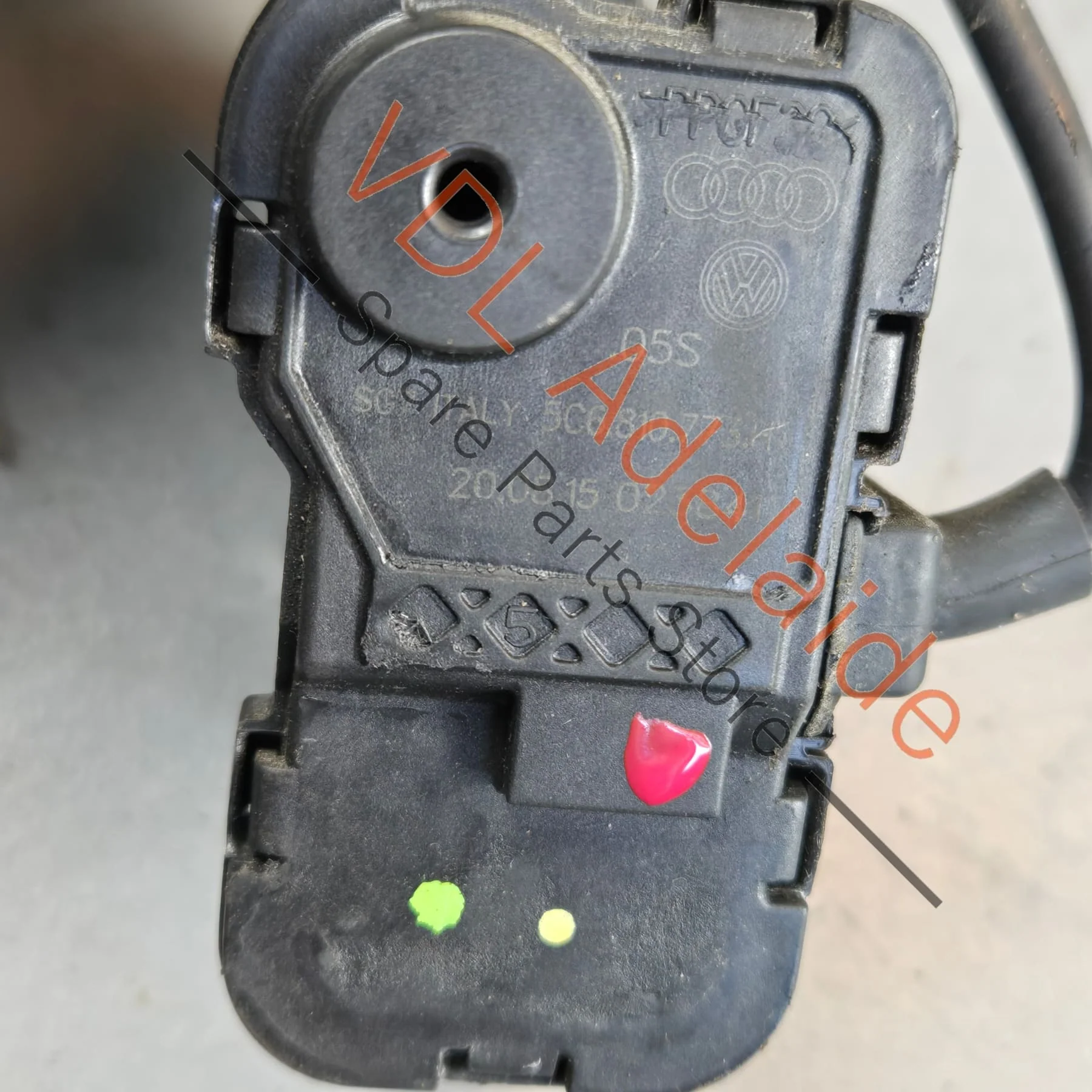 VW Golf R Mk7 Fuel Filler Door Flap Open Release Control Element Mechanism 5C6810773H 5C6810773K - Image 3