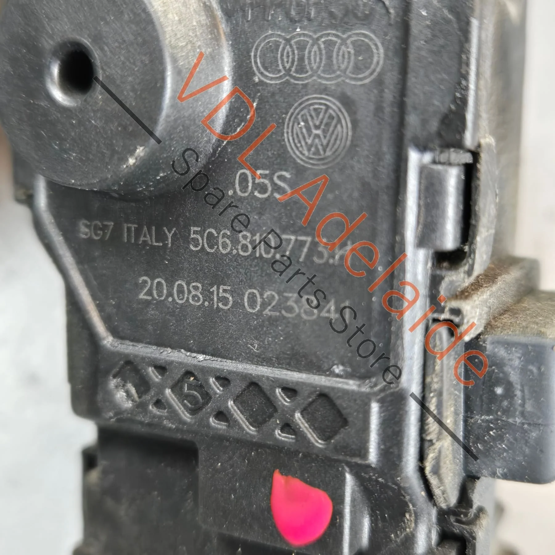 VW Golf R Mk7 Fuel Filler Door Flap Open Release Control Element Mechanism 5C6810773H 5C6810773K - Image 4