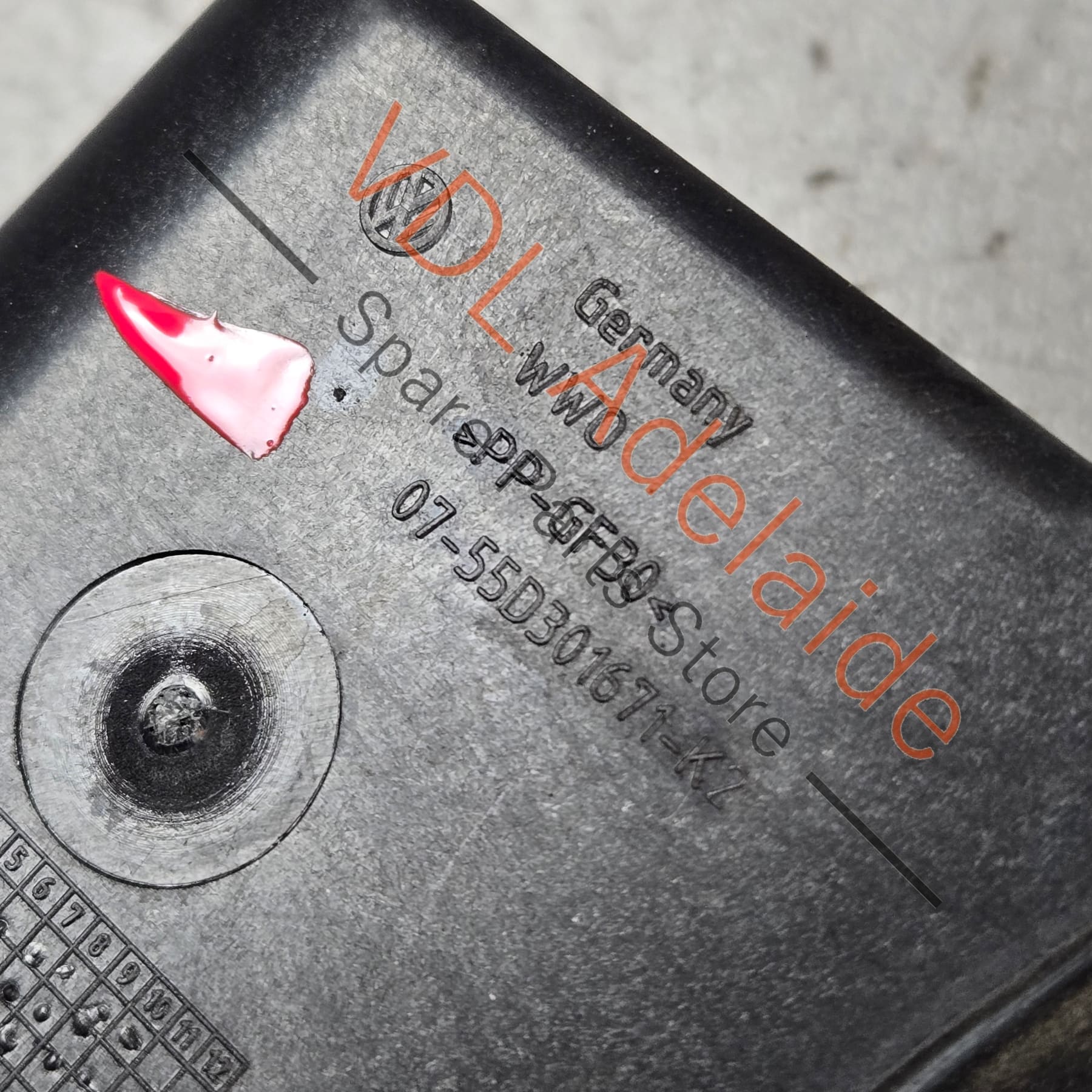 VW Golf MK7 Fuel Filler Lid Door 5G0809857 5G0809909 Z1 / A7N Limestone Grey - Image 5