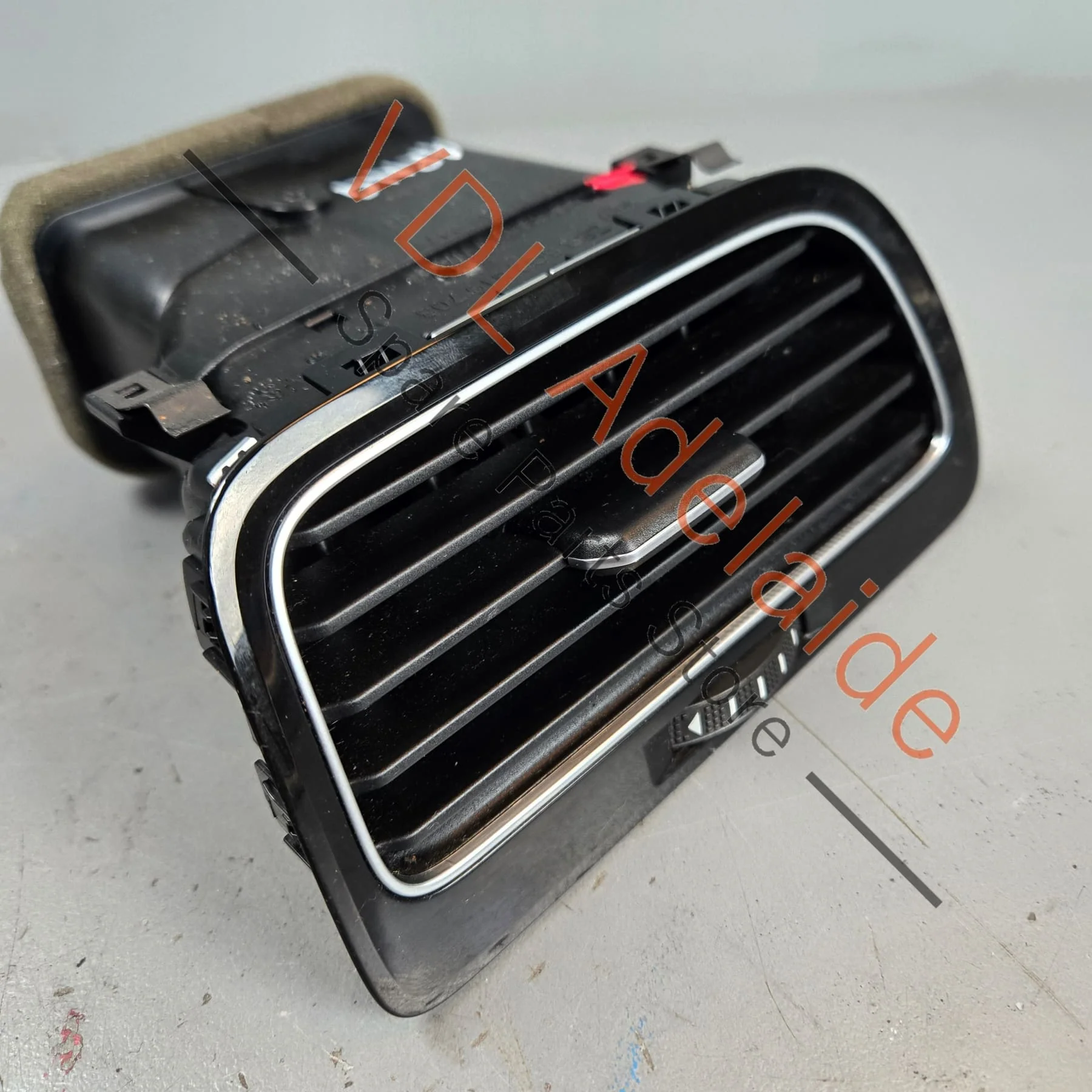 VW Golf MK7 7.5 Left Side Dash Air Vent AC 5G2819703R QYI Gloss Black - Image 2