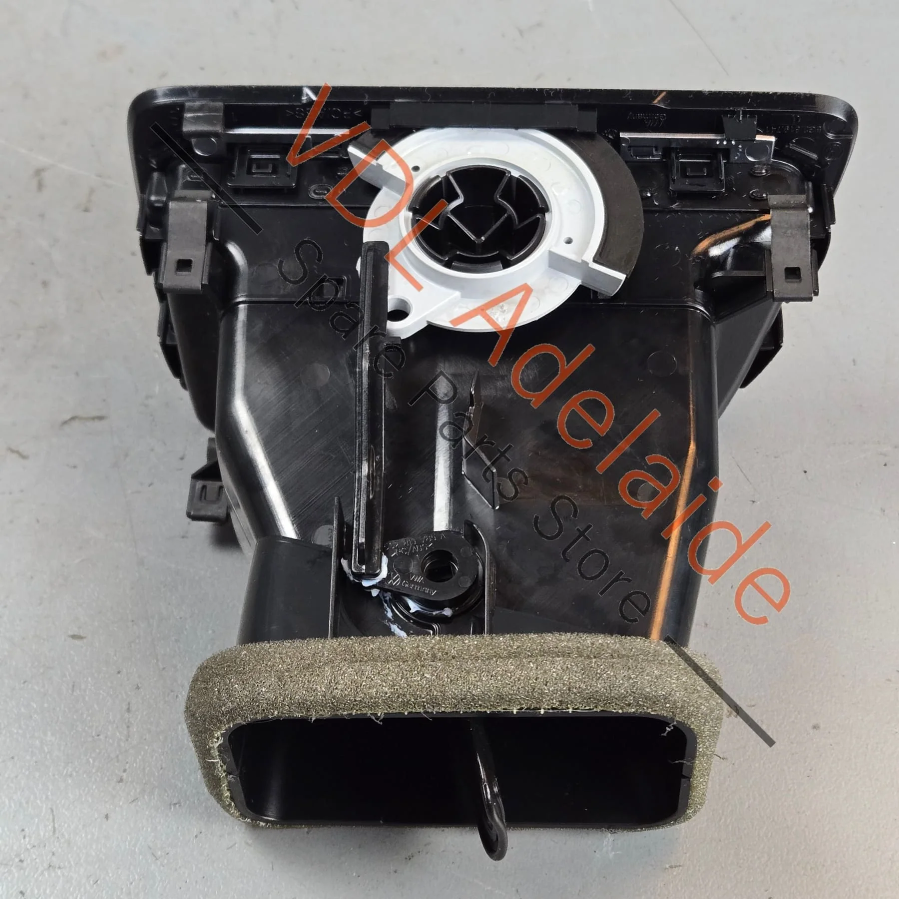 VW Golf MK7 7.5 Left Side Dash Air Vent AC 5G2819703R QYI Gloss Black - Image 5