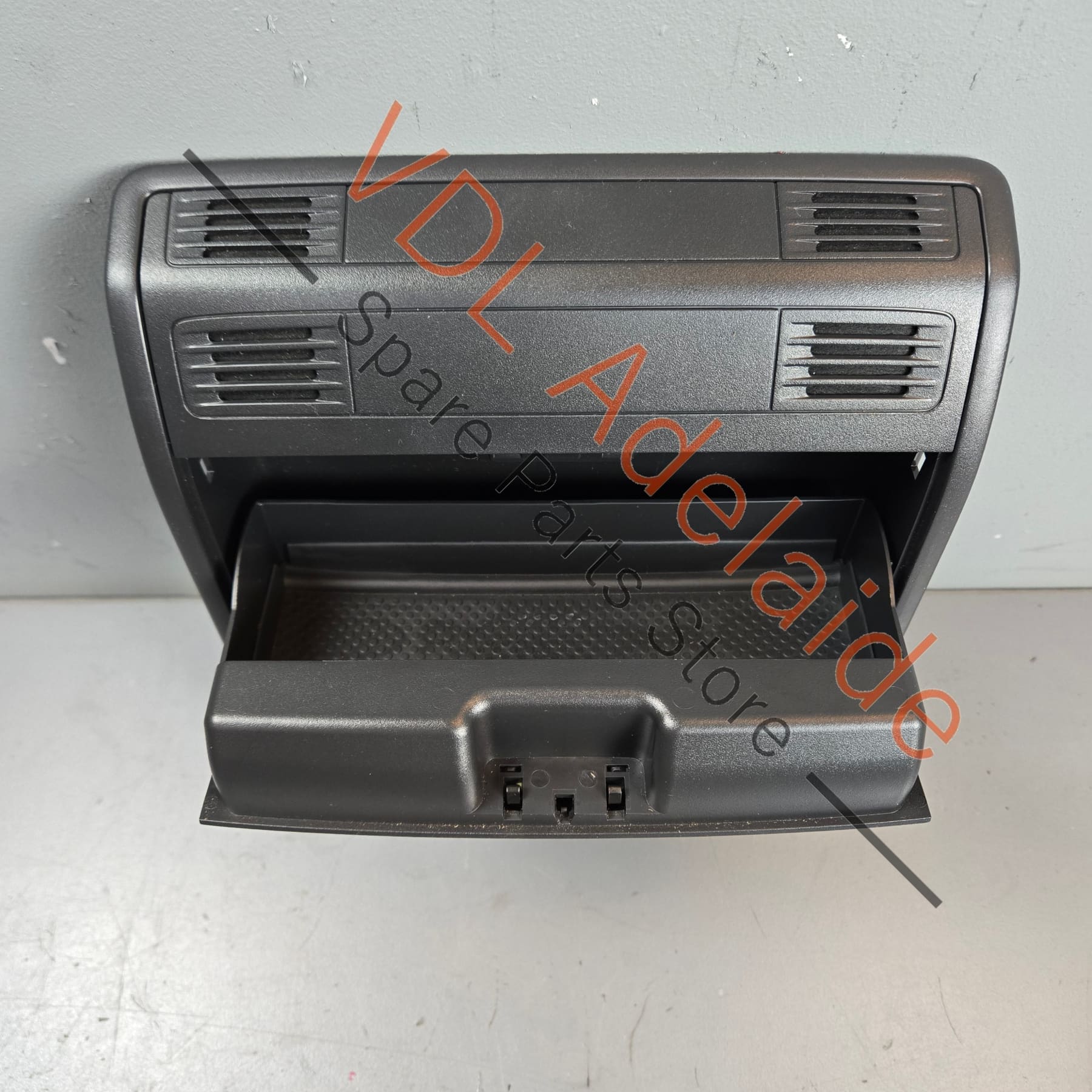 VW Golf MK7 Overhead Roof Console Storage Tray for Glasses w Anti Theft Sensor Alarm 5Q0951172A - Image 3