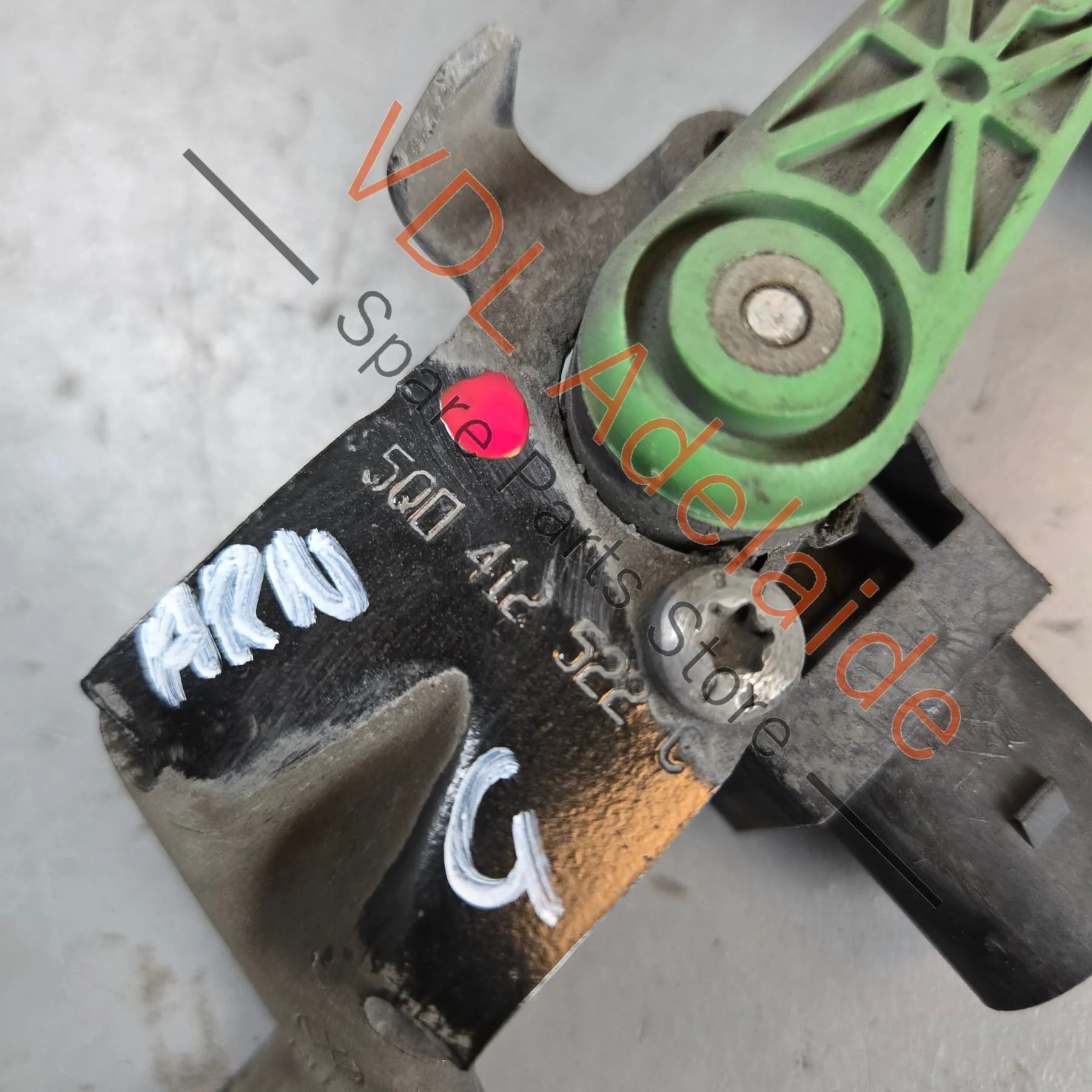 VW Golf MK7 7.5 Front Right Suspension Level Sensor With Poles 5Q0412522C - Image 2