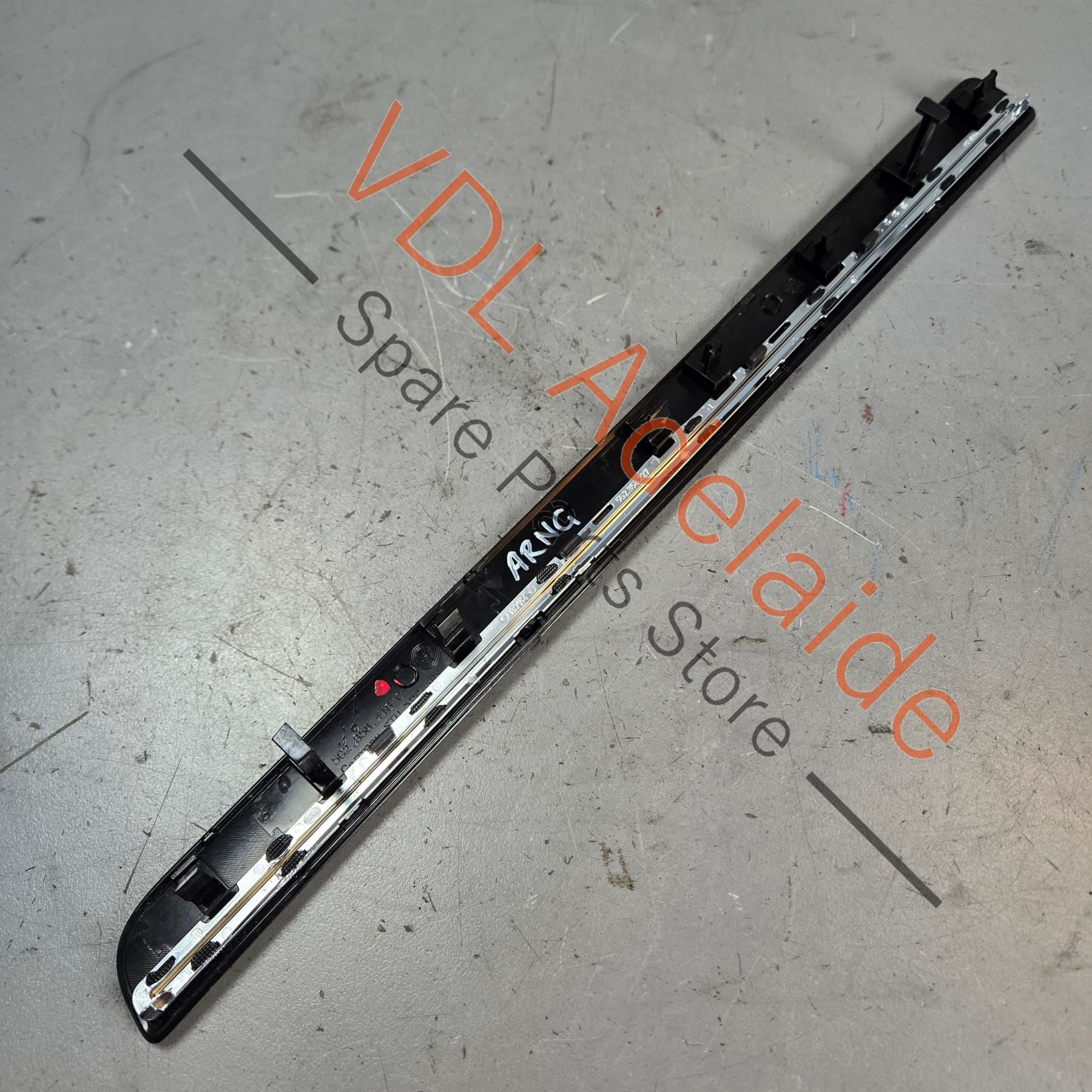 VW Golf MK7 7.5 Dashboard Inlay Trim Dark Carbon look 5G2858418C CSJ - Image 4