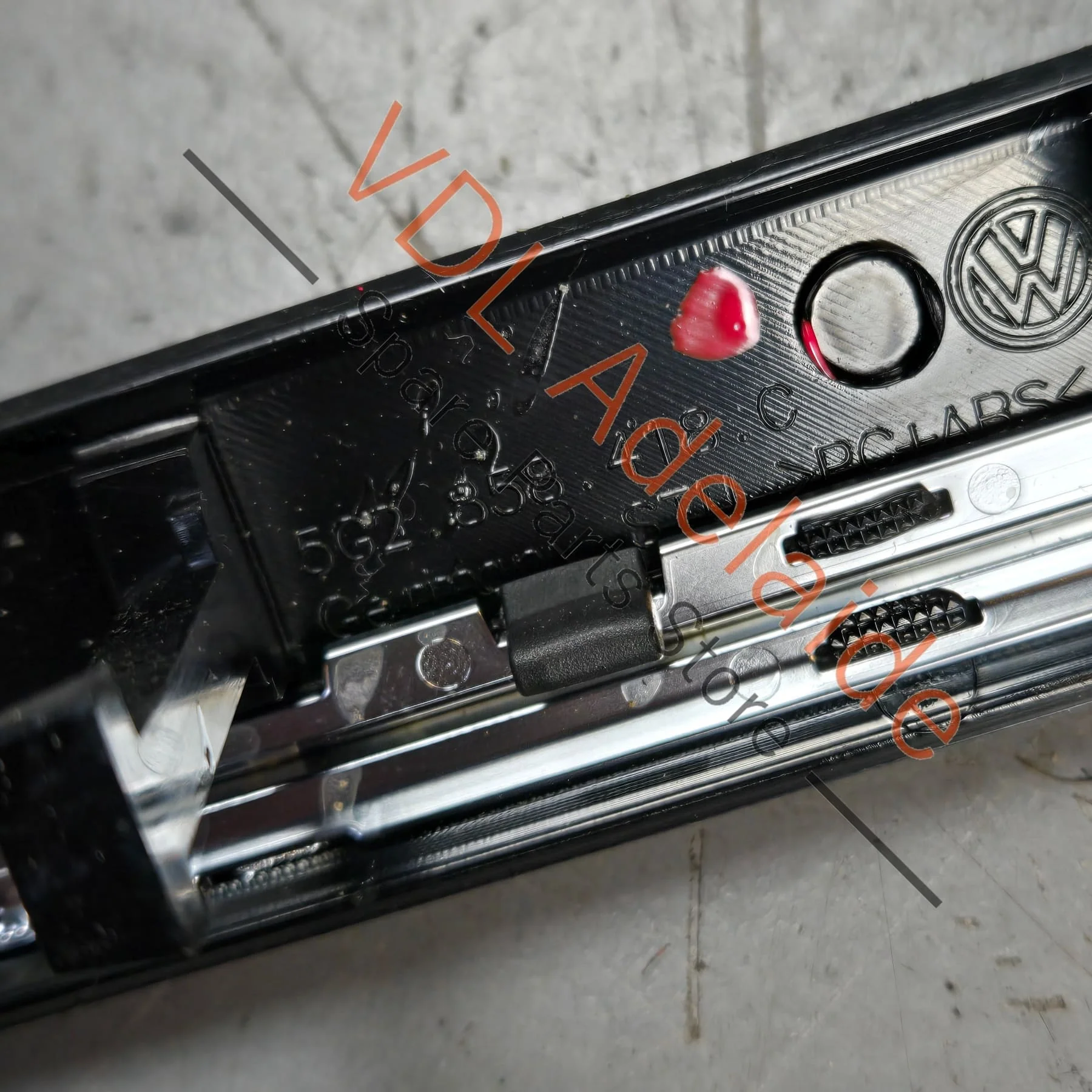 VW Golf MK7 7.5 Dashboard Inlay Trim Dark Carbon look 5G2858418C CSJ - Image 5