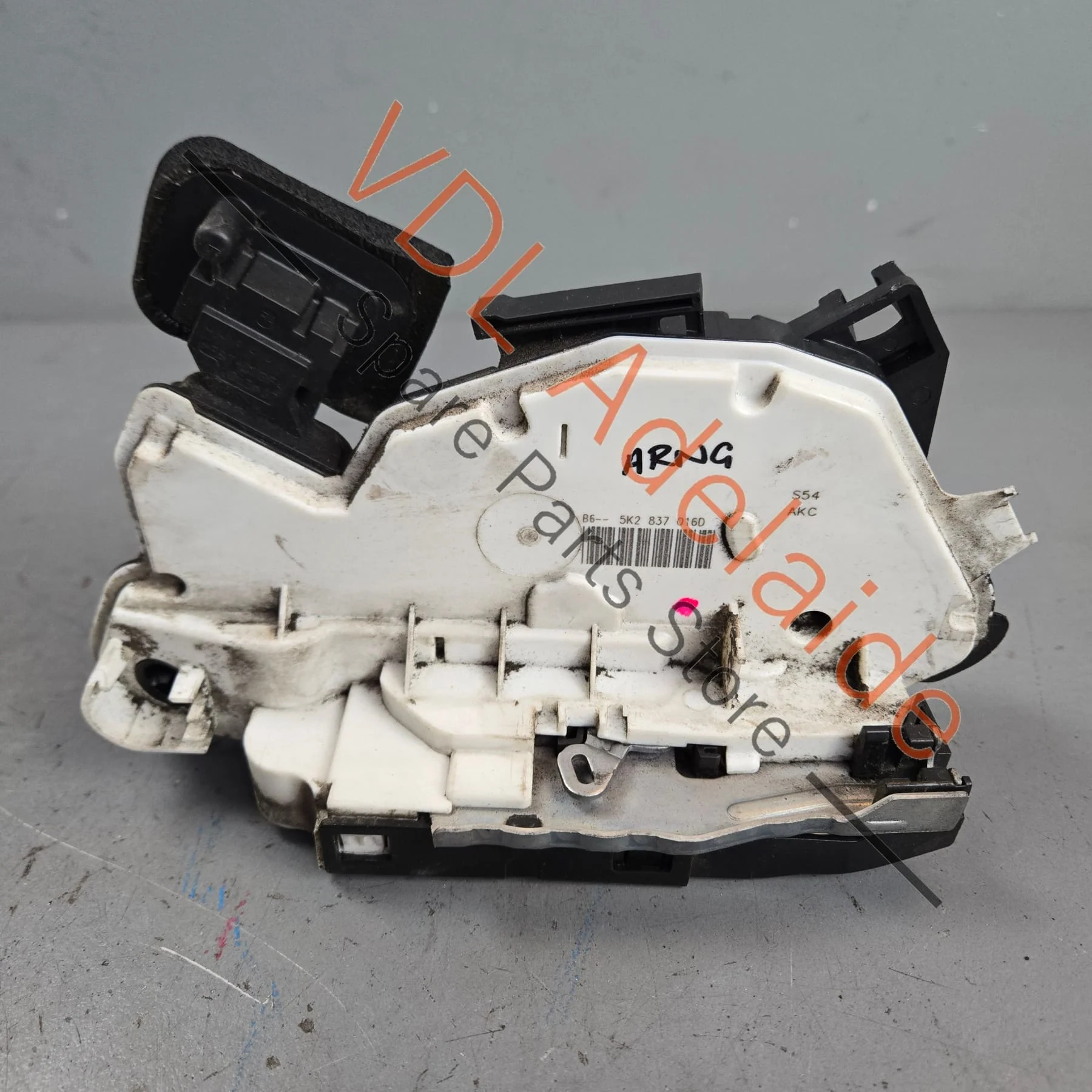 VW Golf Front Right Side Door Lock Actuator 5K2837016D 5K2837016H