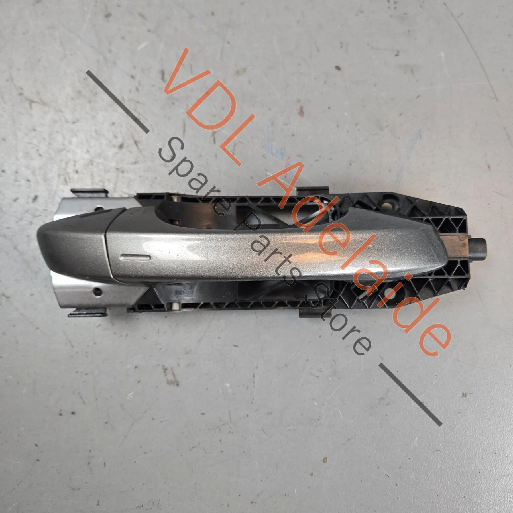 VW Golf R MK7 7.5 Kessy Exterior Door Handle Front Right Keyless Entry 5G0837206Q Limestone Grey - Image 2