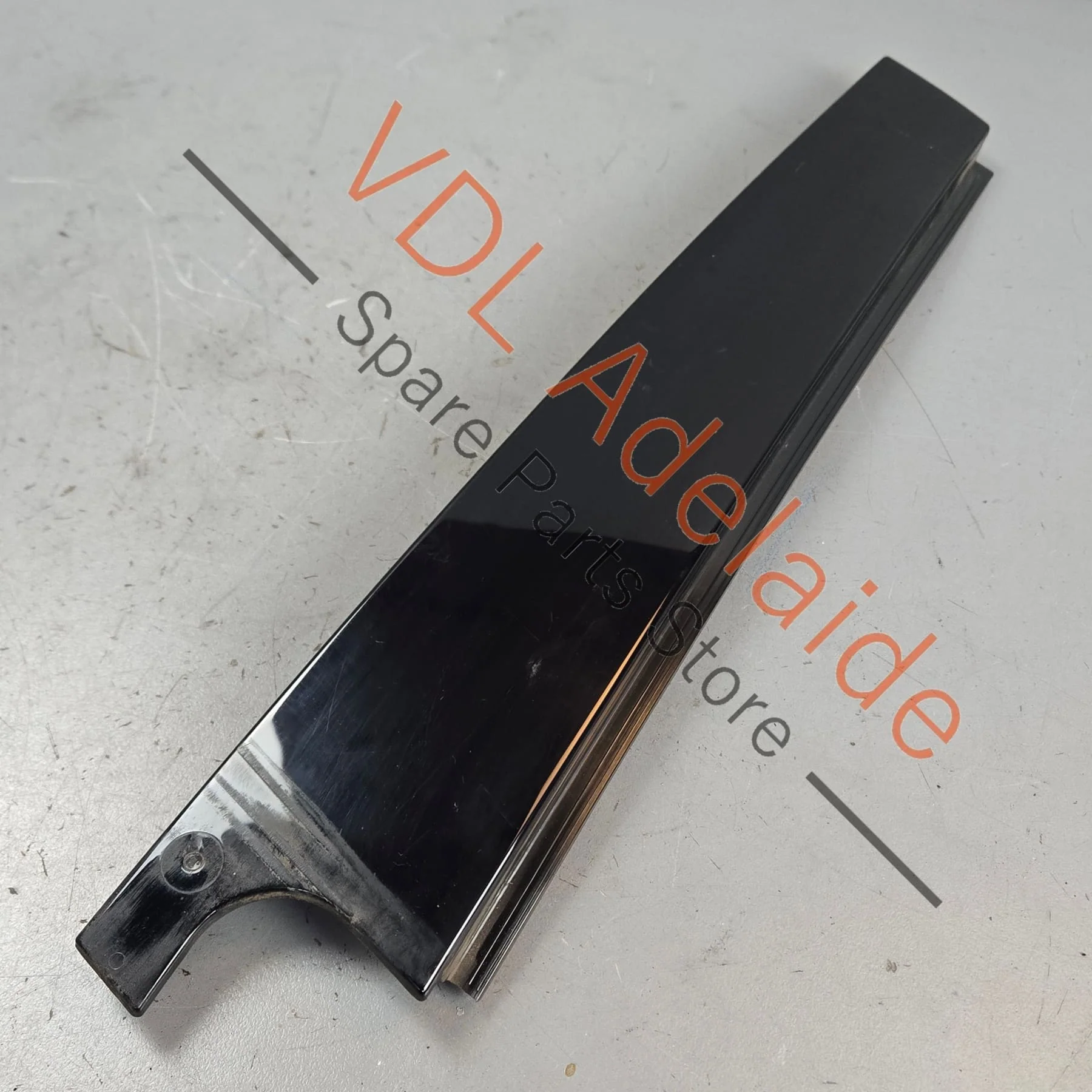 VW Golf Mk7 Gloss Black Rear Right B Pillar Exterior Trim for Door Window Frame 5G6839902B