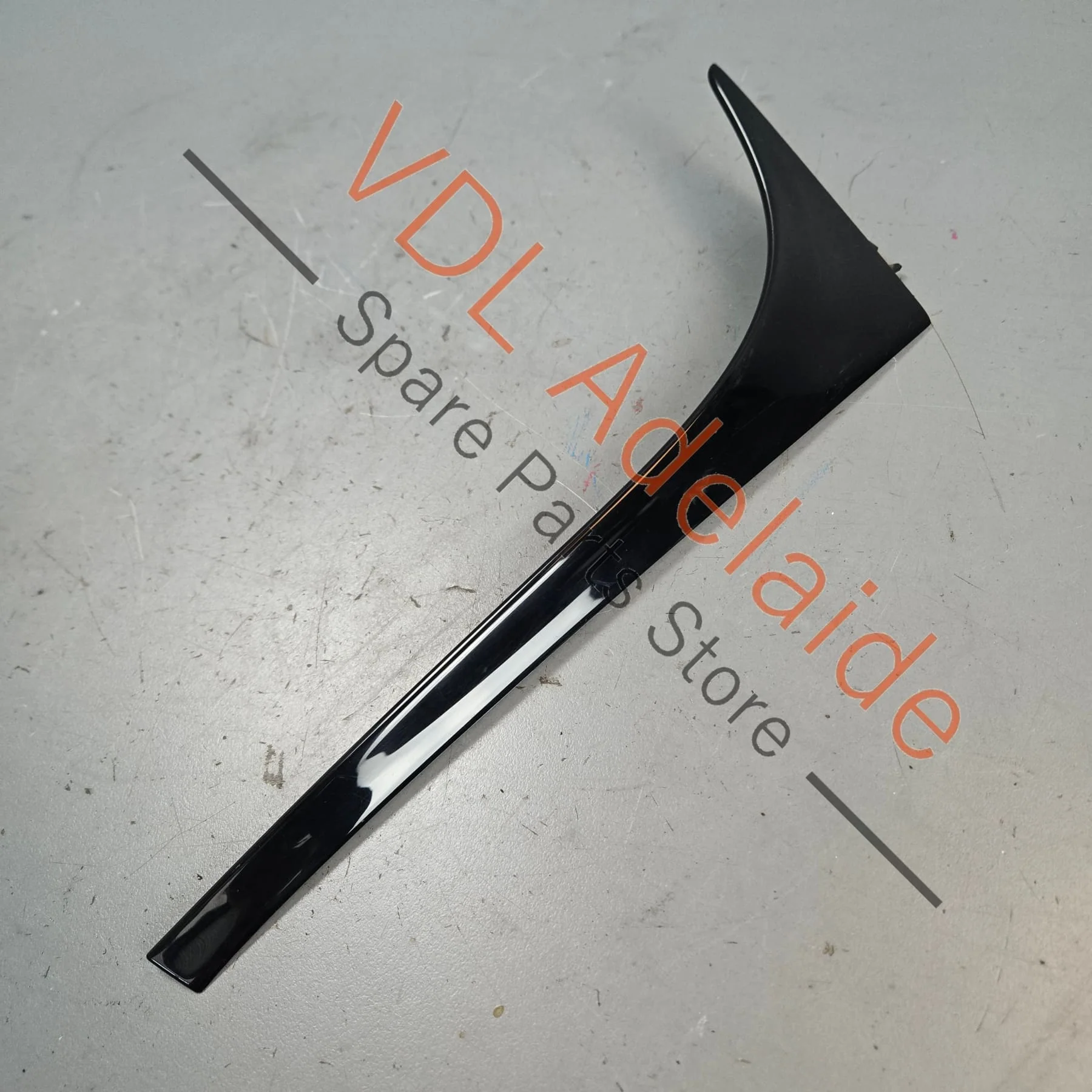 VW Golf MK7 7.5 Gti R Right Rear Window Spoiler Trim Molding 5G6805946C 041