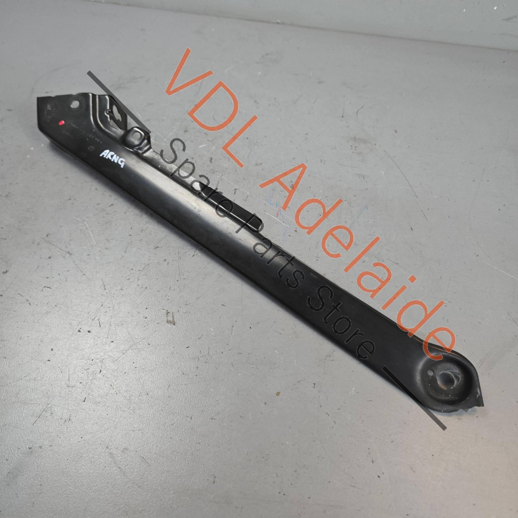 VW Golf MK7 Radiator Support Brace Metal Bracket Left above Headlight 5G0805931