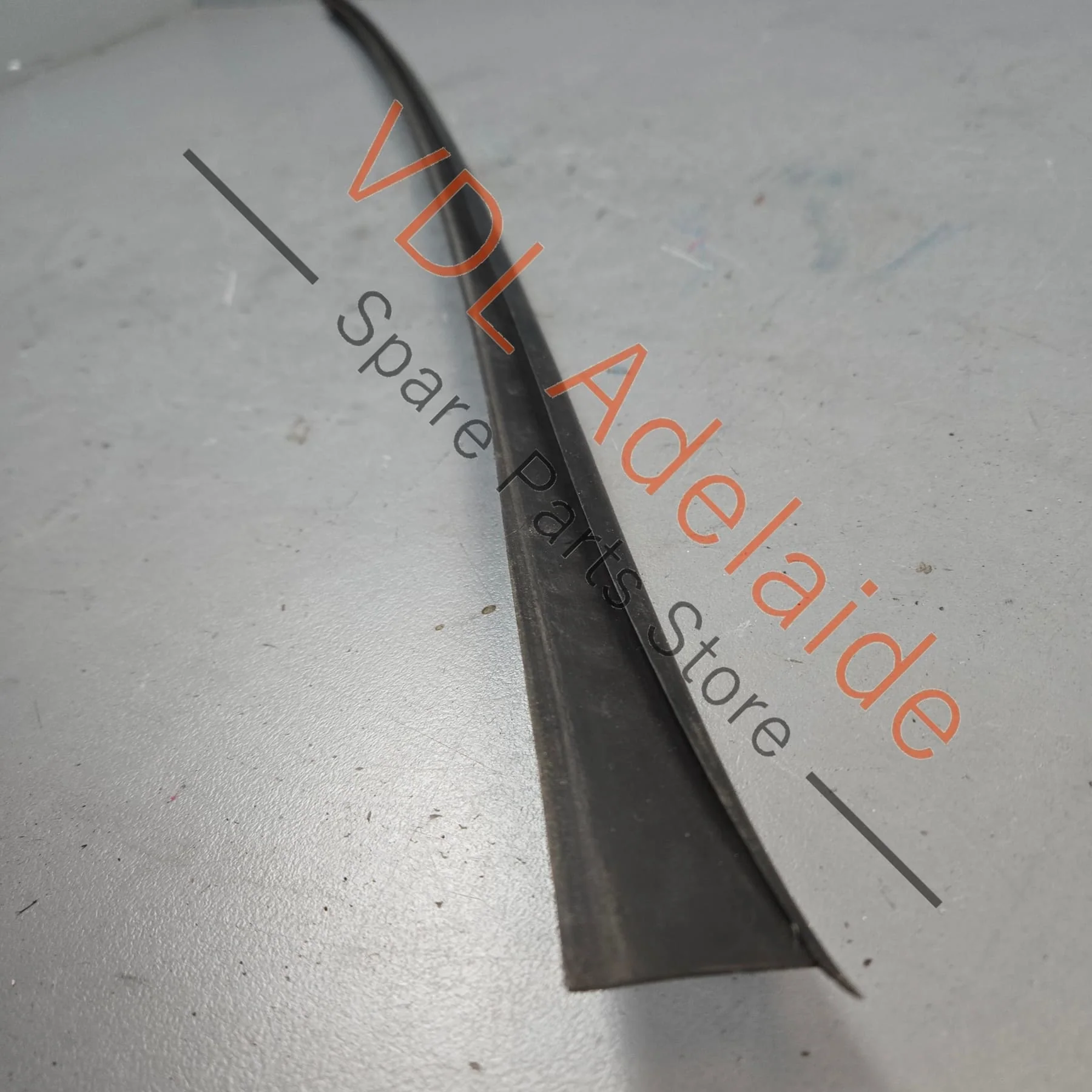 VW Golf MK7 Left Windscreen Water Deflector Edge Strip Trim Air Guide 5G0854327B - Image 5