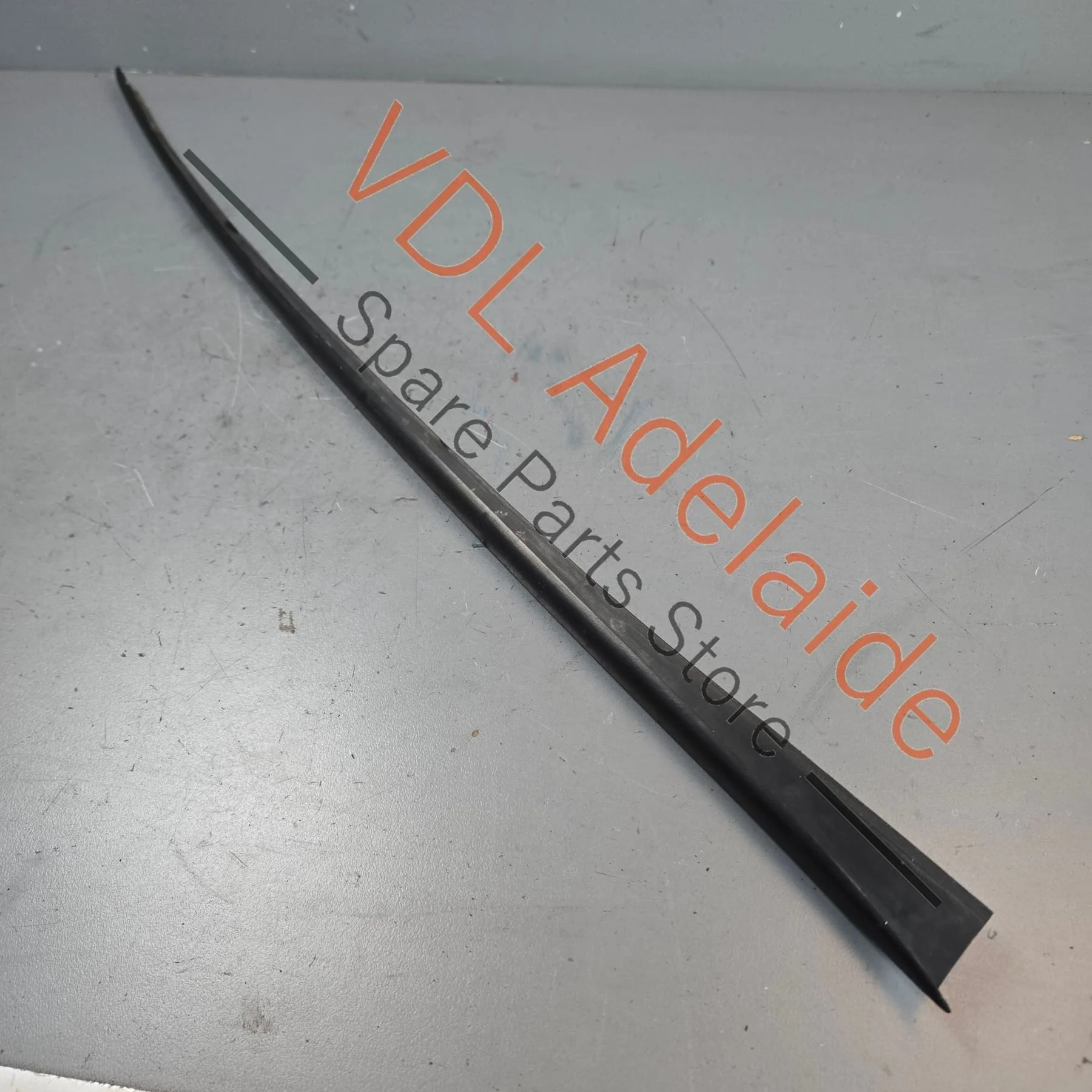 VW Golf MK7 Right Windscreen Water Deflector Edge Strip Trim Air Guide 5G0854328B