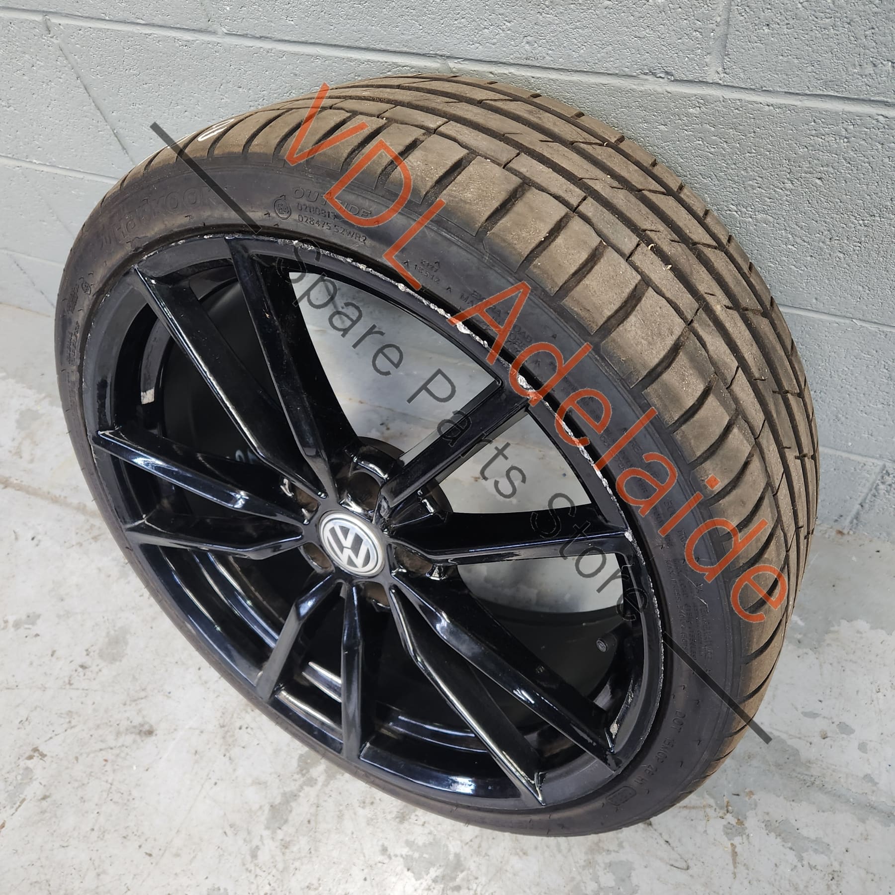VW Golf 19in Pretoria style alloy wheel Straight & free of cracks 19x8.5 ET 45 #02 - Image 2