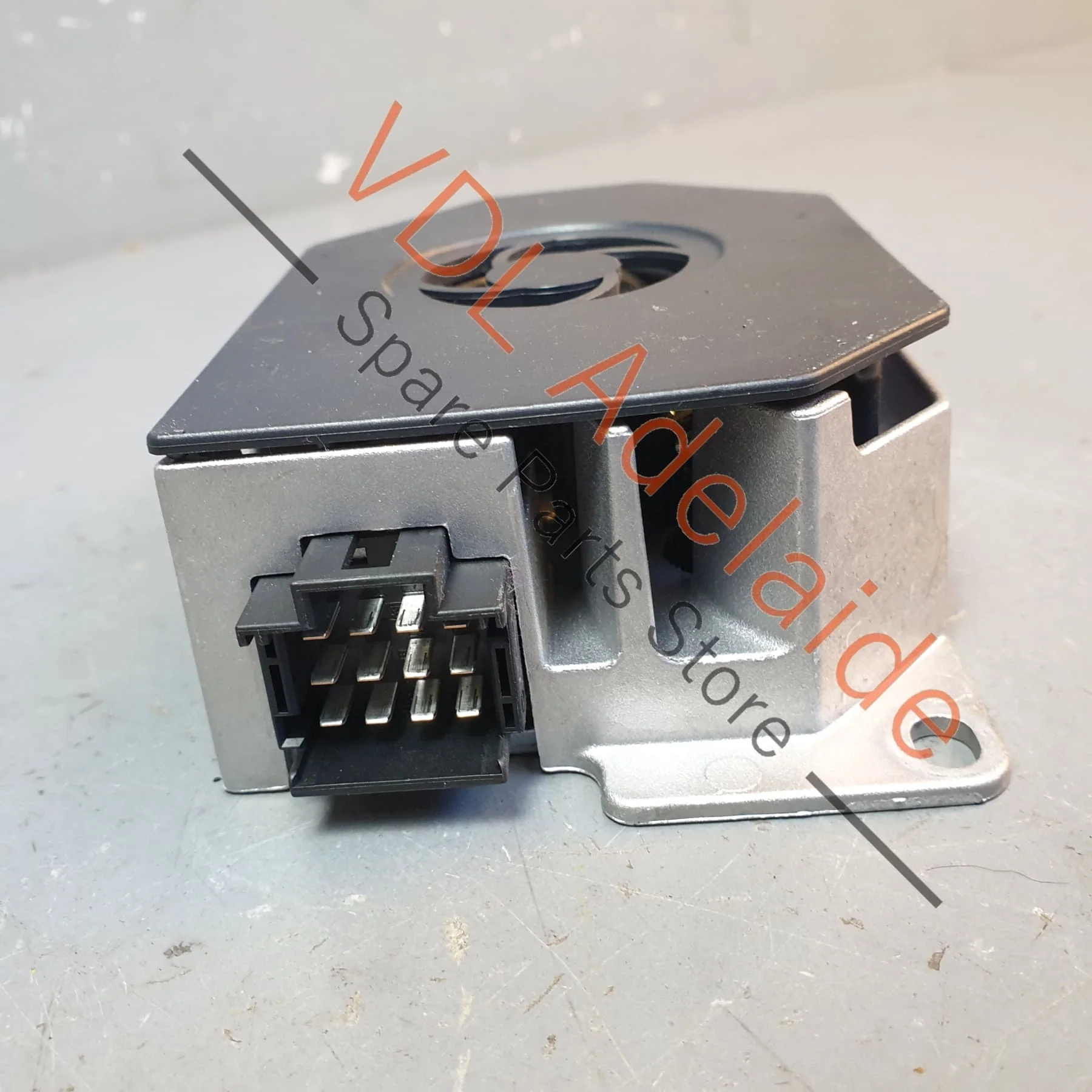 Mercedes Audio Amplifier Harman Becker A2118705189 - Image 5