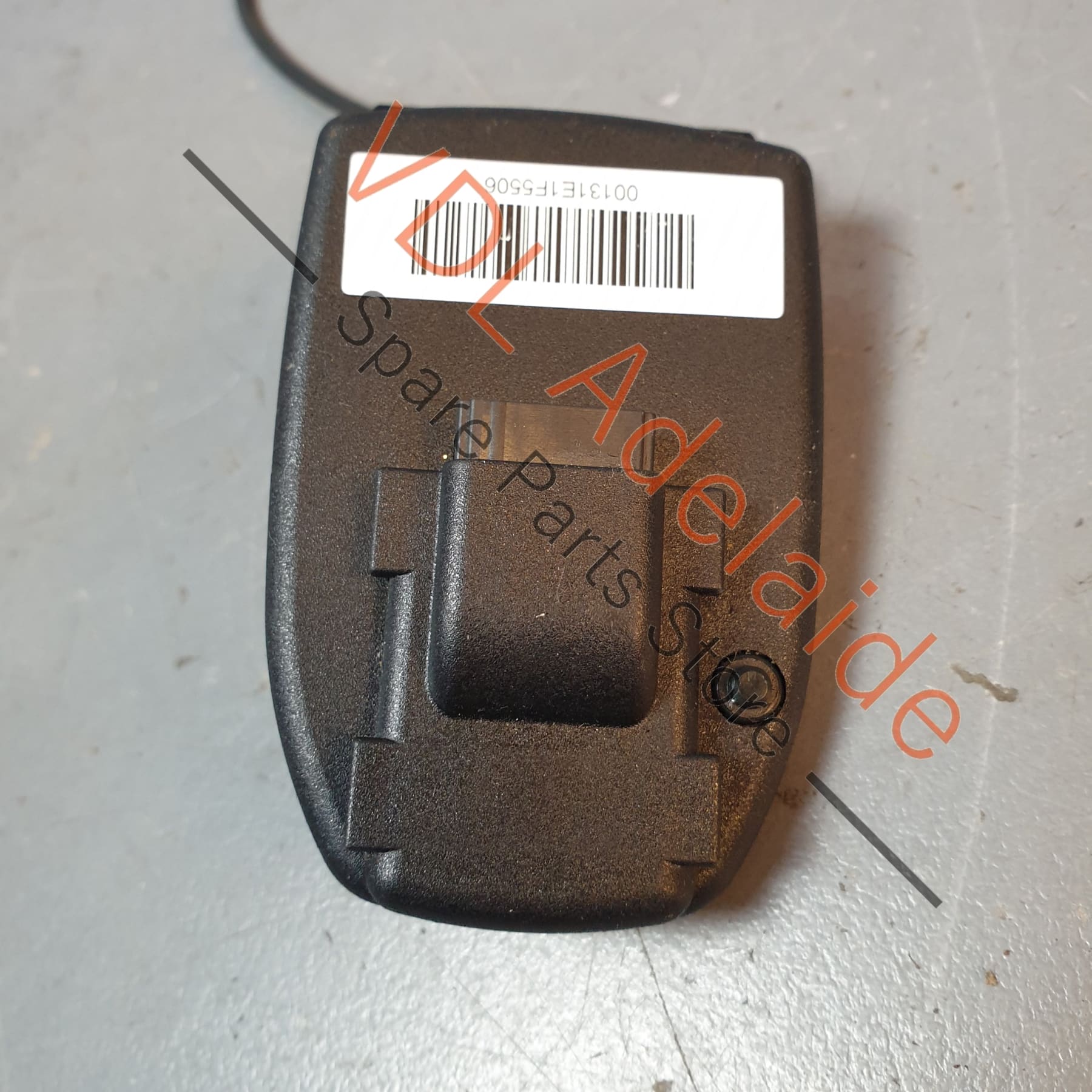 Mercedes W164 Bluetooth Receiver Connection Plug Socket A2048201211 - Image 5