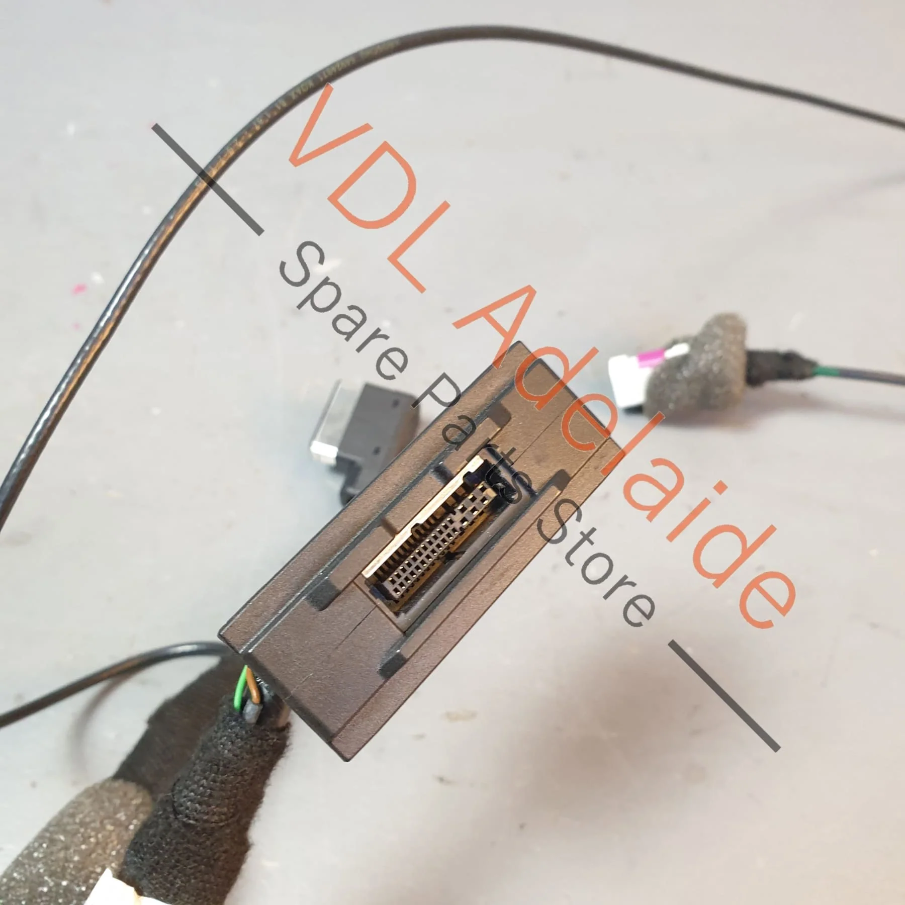 Mercedes W164 Media Interface Cable A1648202715 - Image 2