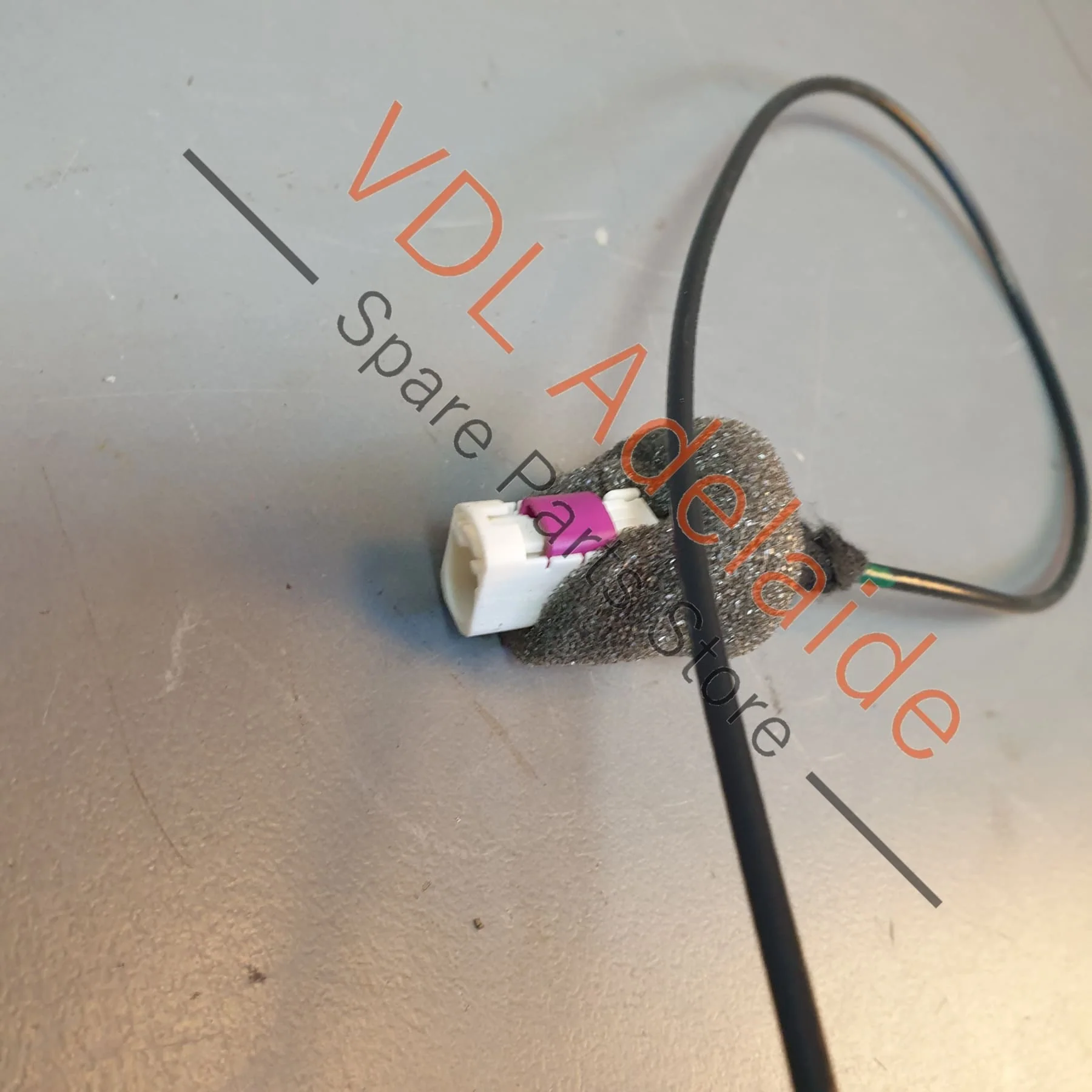 Mercedes W164 Media Interface Cable A1648202715 - Image 7