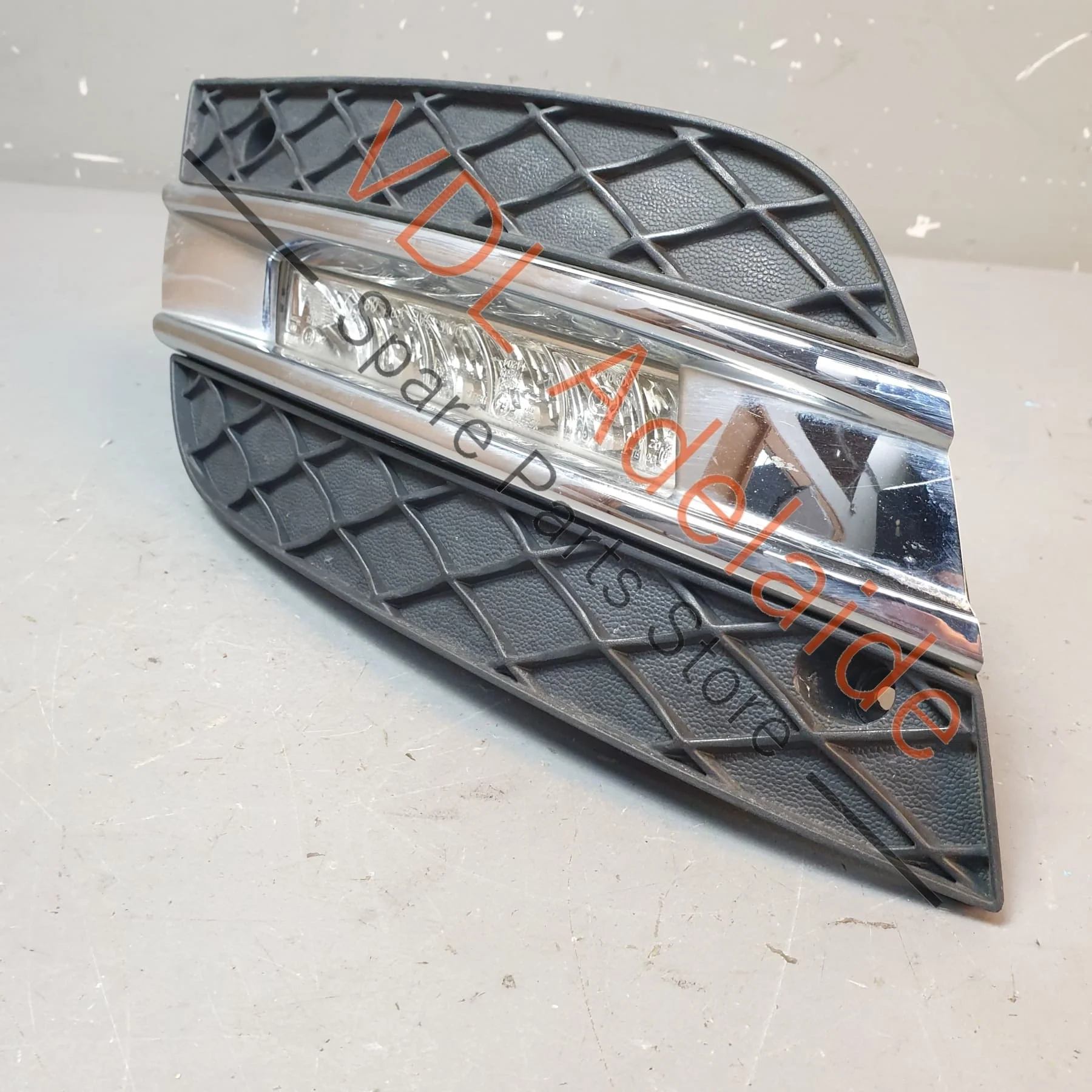 Mercedes W164 LED Daytime Running Fog Light DRL with Trim Front Right A1649060251 , A1648853522