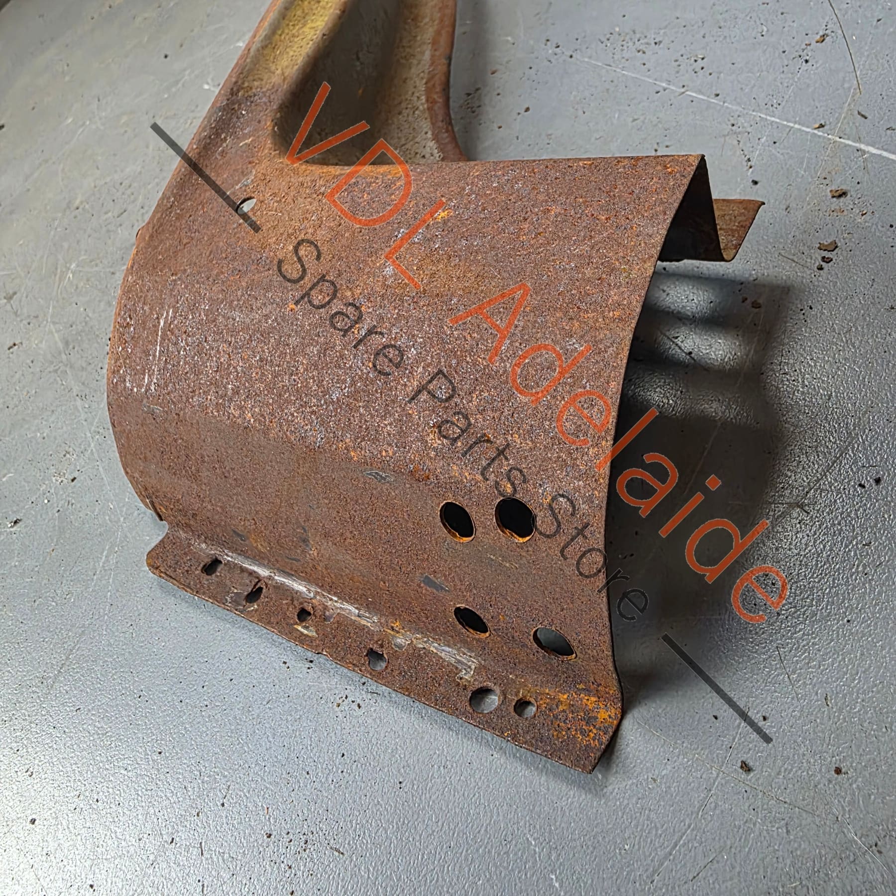 Datsun 1600 510 Bluebird 1968-1972 Right Side Wheel Arch Dog Leg Rust Repair Section Outer Skin - Image 2
