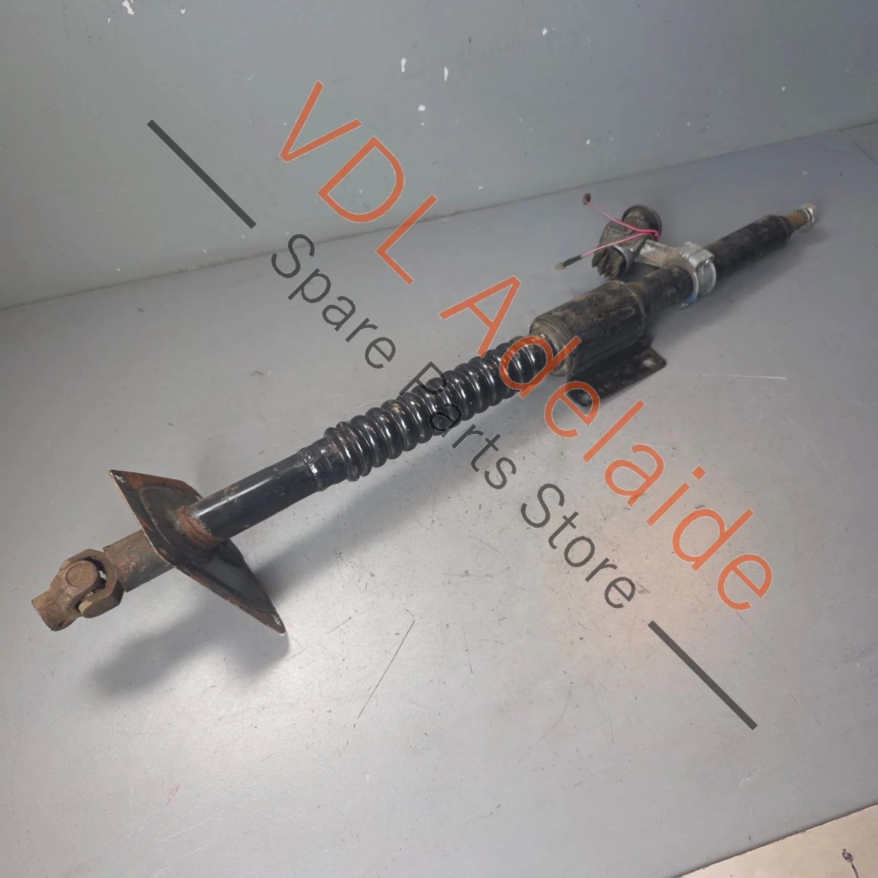Datsun 1600 510 1968-1972 Steering Column with Ignition Barrel - Image 4