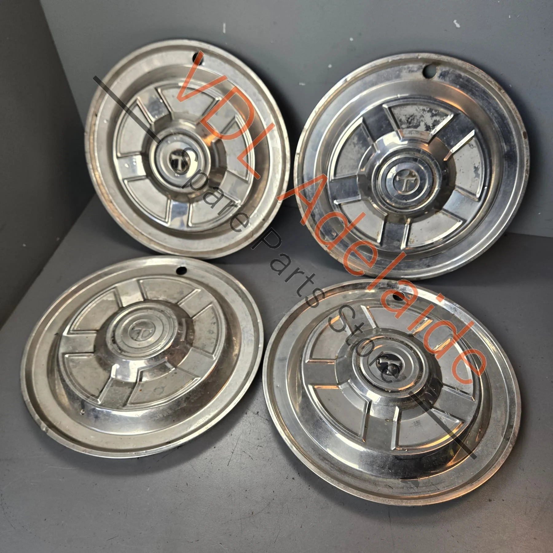 Set of 4 Toyota Crown 14 inch Hubcaps Hubcap
