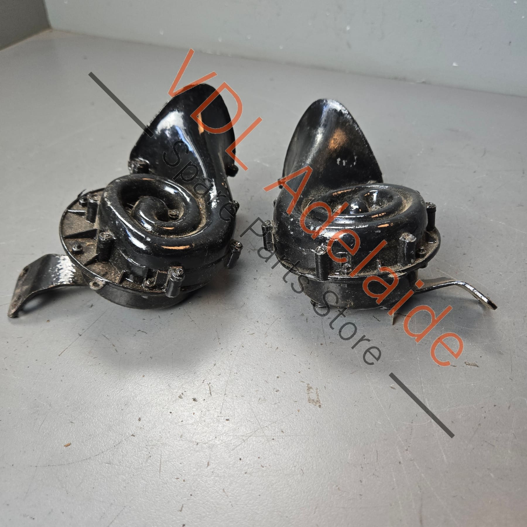Datsun 1600 510 Pair of Original Horns 1968-1972 - Image 3