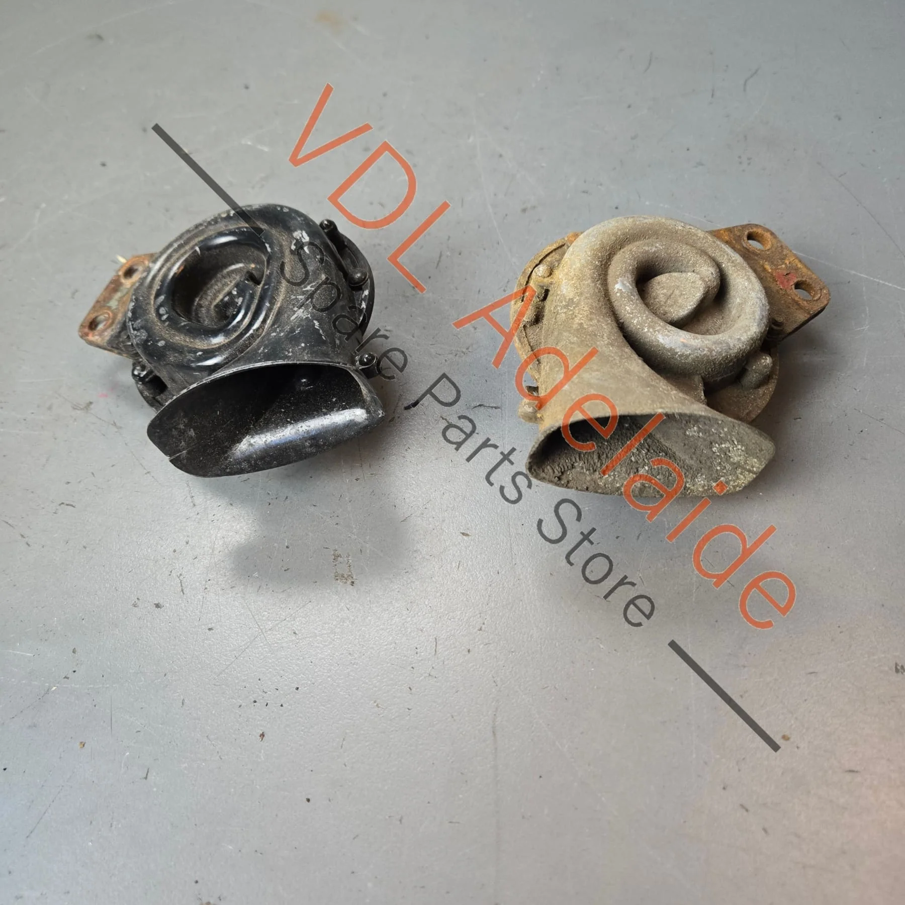 Datsun 1600 510 Pair of Original Horns 1968 Early Type - Image 2