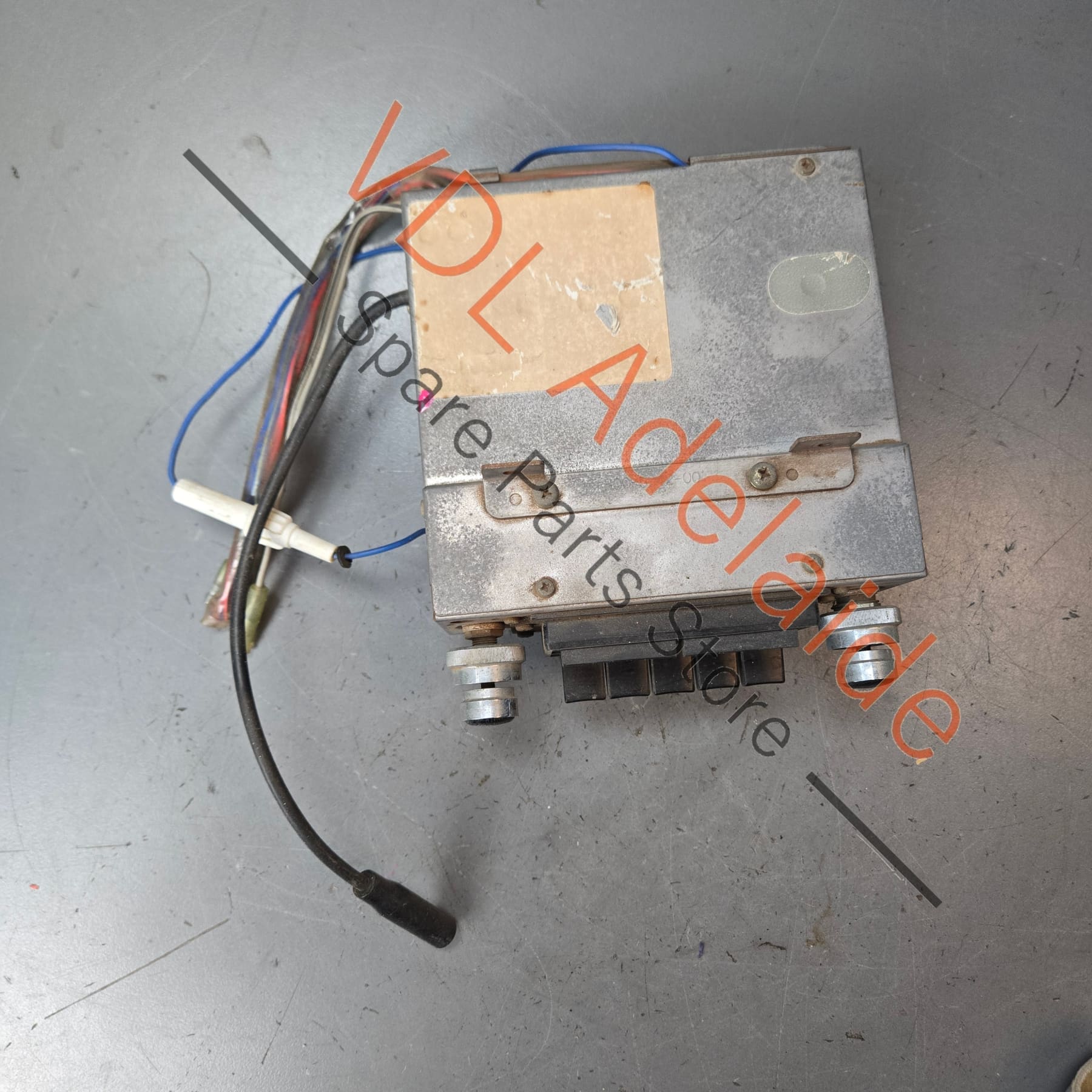 Datsun 1970's Original Radio Unit Clarion RN-9143 with Station Memory - Image 5