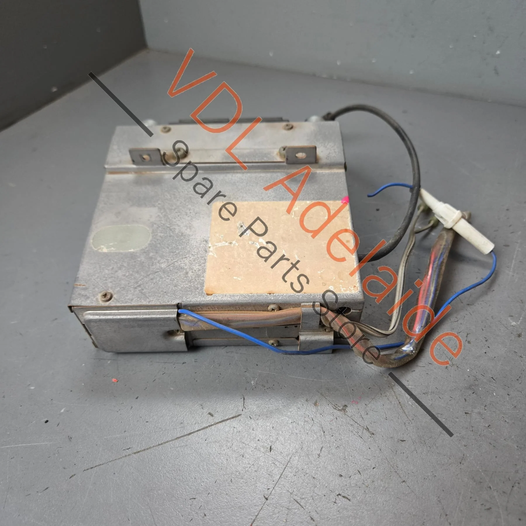 Datsun 1970's Original Radio Unit Clarion RN-9143 with Station Memory - Image 6