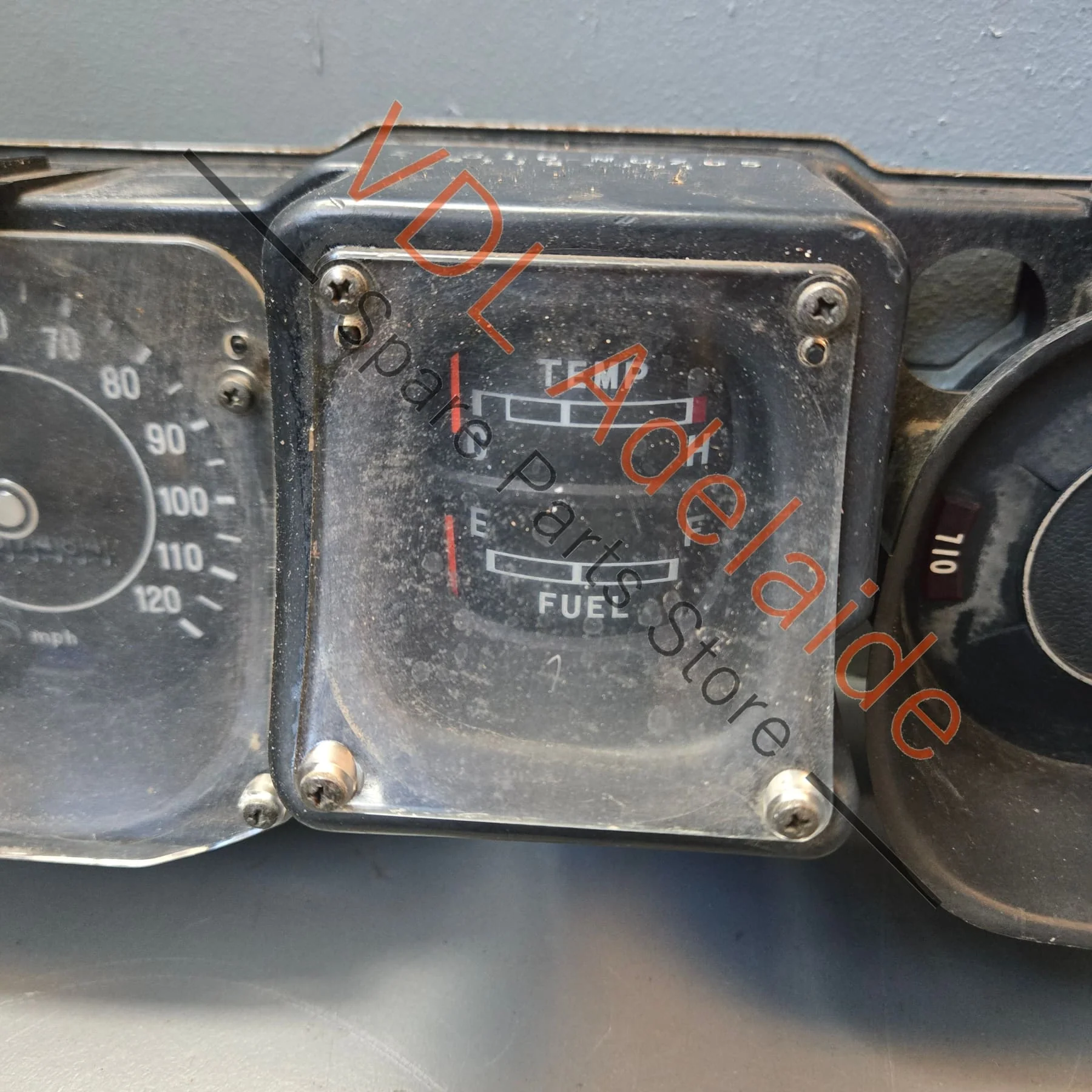 Datsun 1600 510 1970-1972 Original 120 MPH Dashboard Gauge Cluster - Image 3