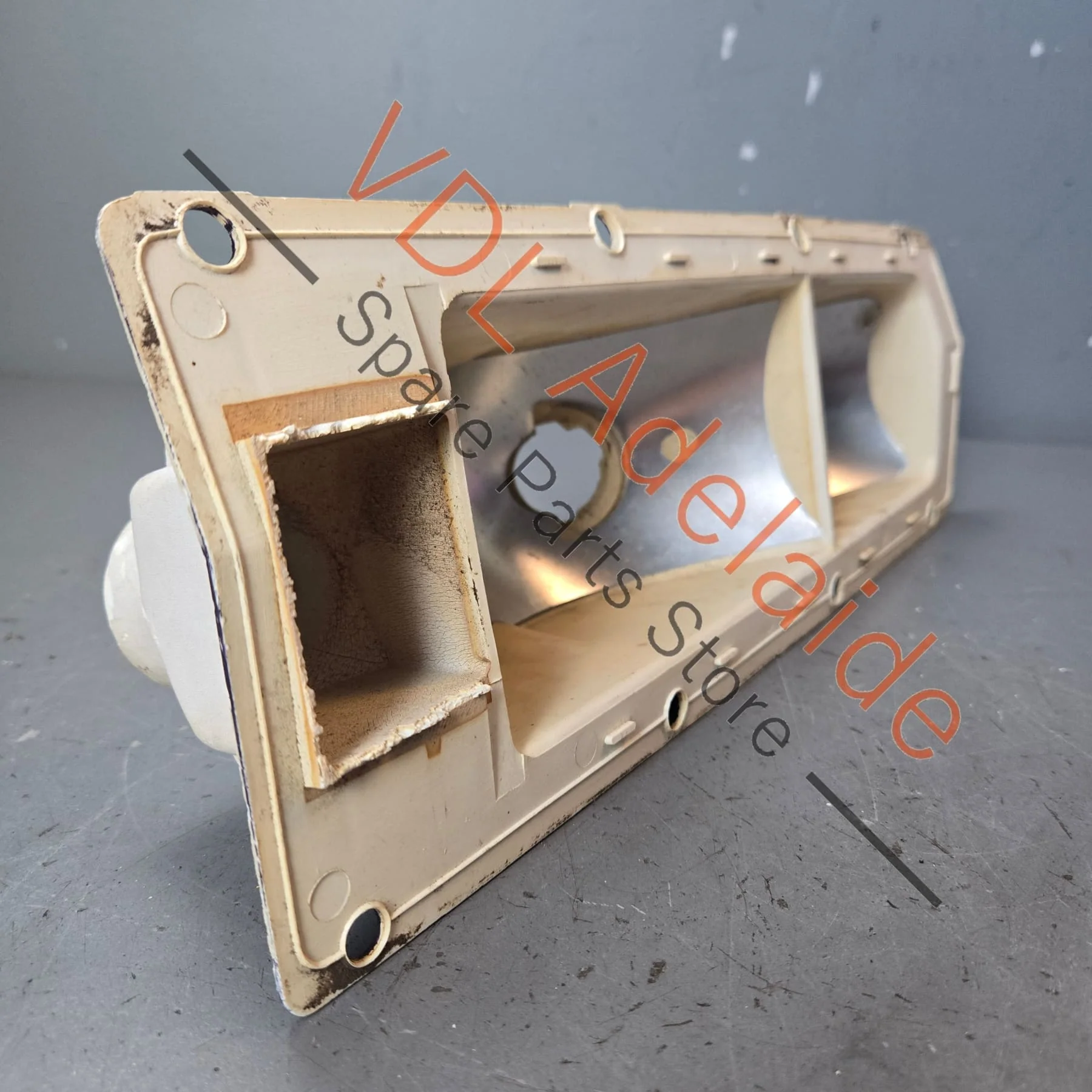 Datsun 1600 510 Rear Right Tail Light Backing Back Housing Bulb Holder - Image 3