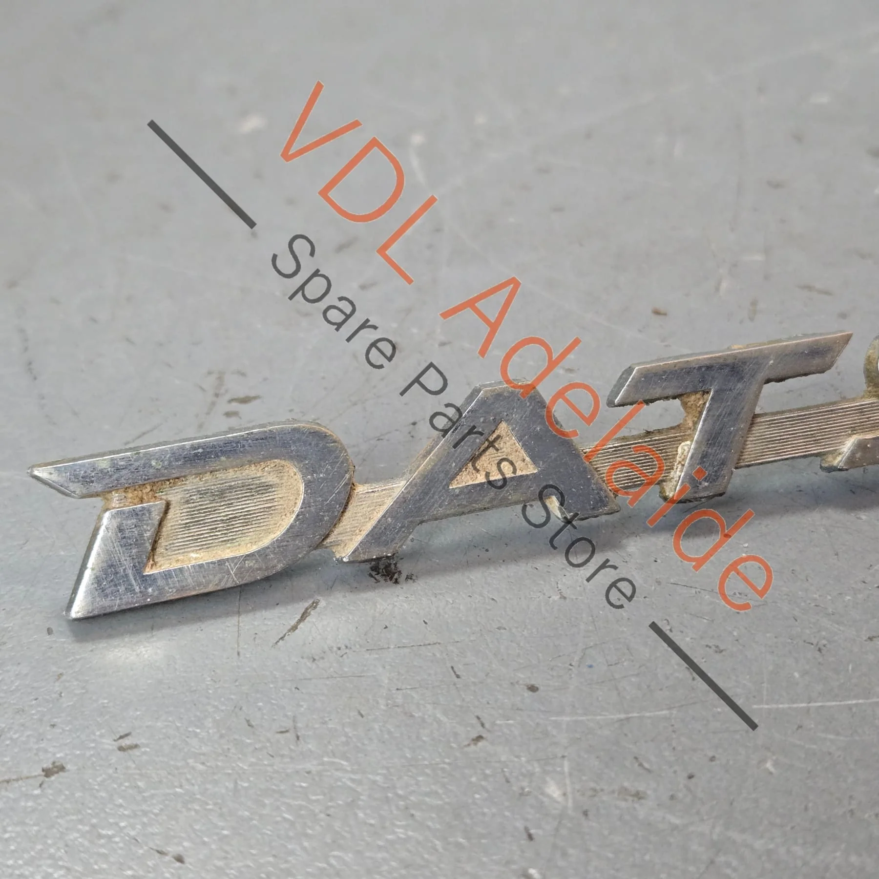 Datsun 1600 510 Front Quarter Fender Panel Badge Emblem Genuine Cast Chrome #03 - Image 3