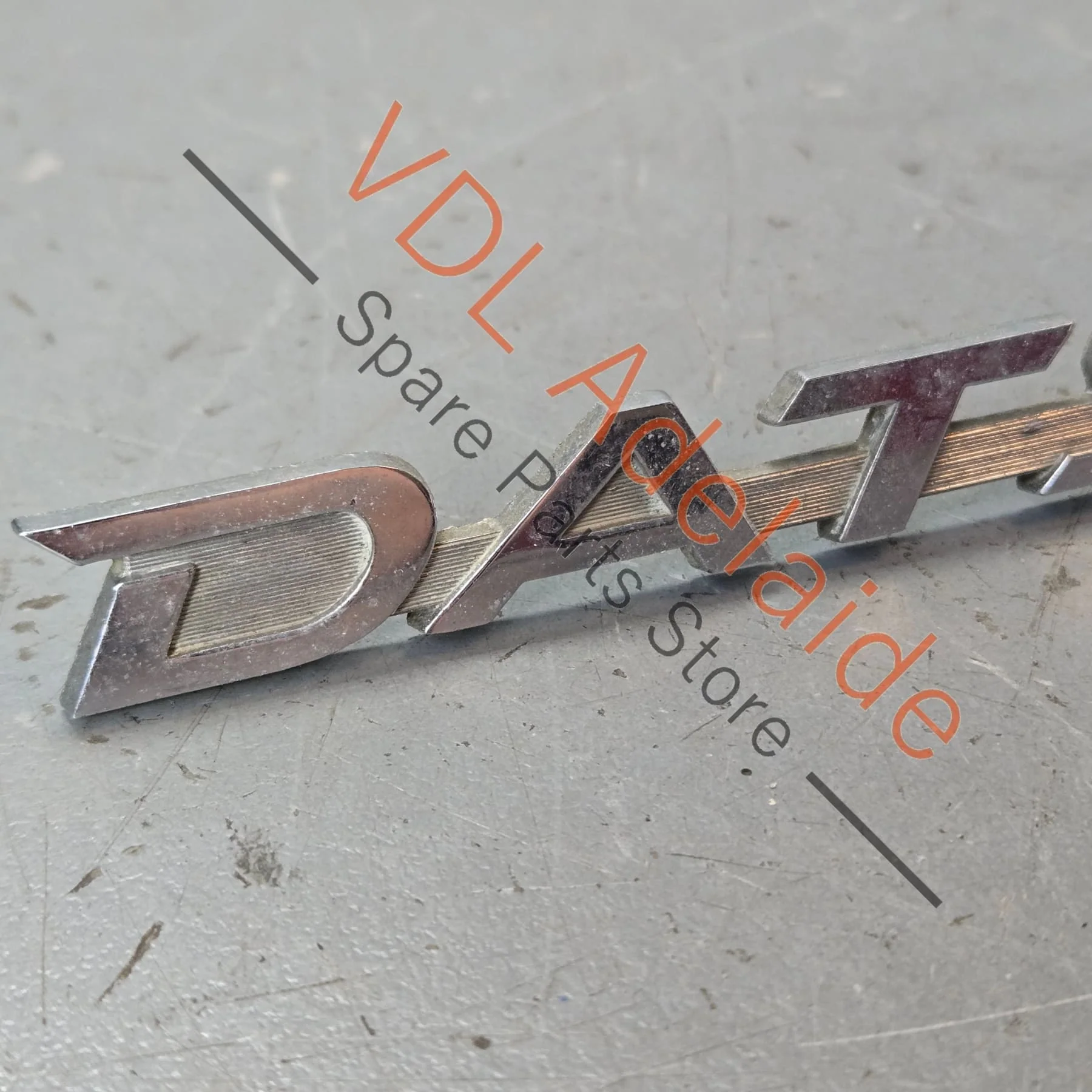 Datsun 1600 510 Front Quarter Fender Panel Badge Emblem Genuine Cast Chrome #05 - Image 3