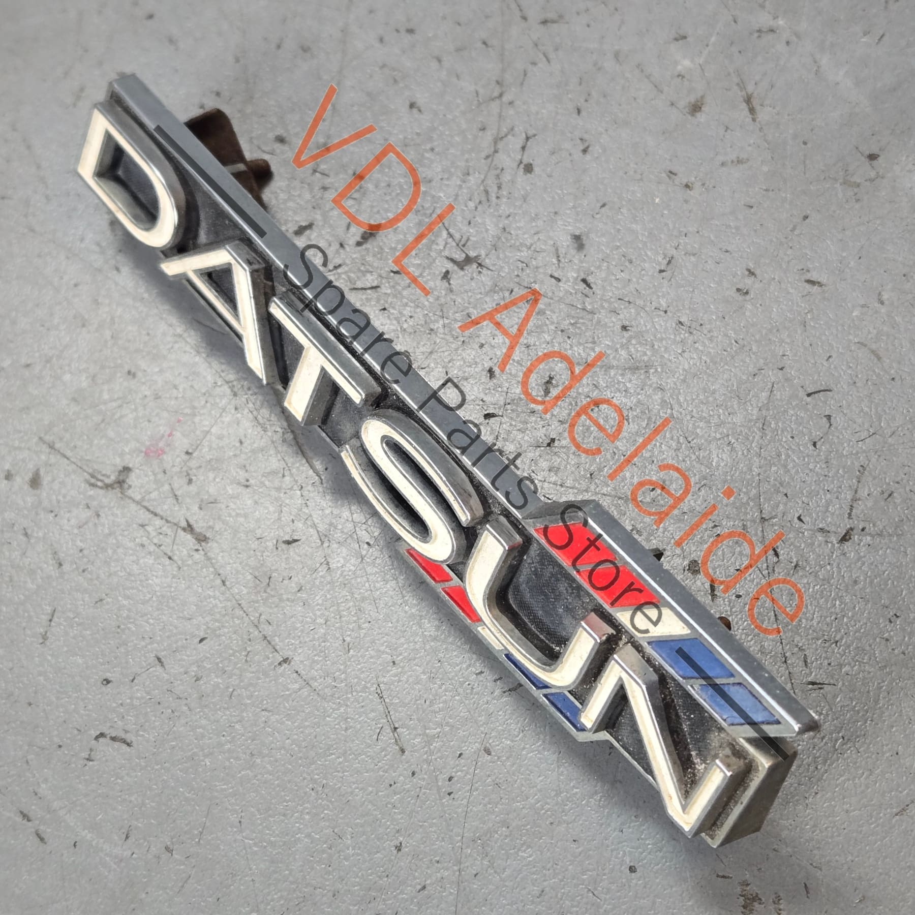 Datsun 1600 510 Front Radiator Grille Badge Emblem Genuine Chrome - Image 2