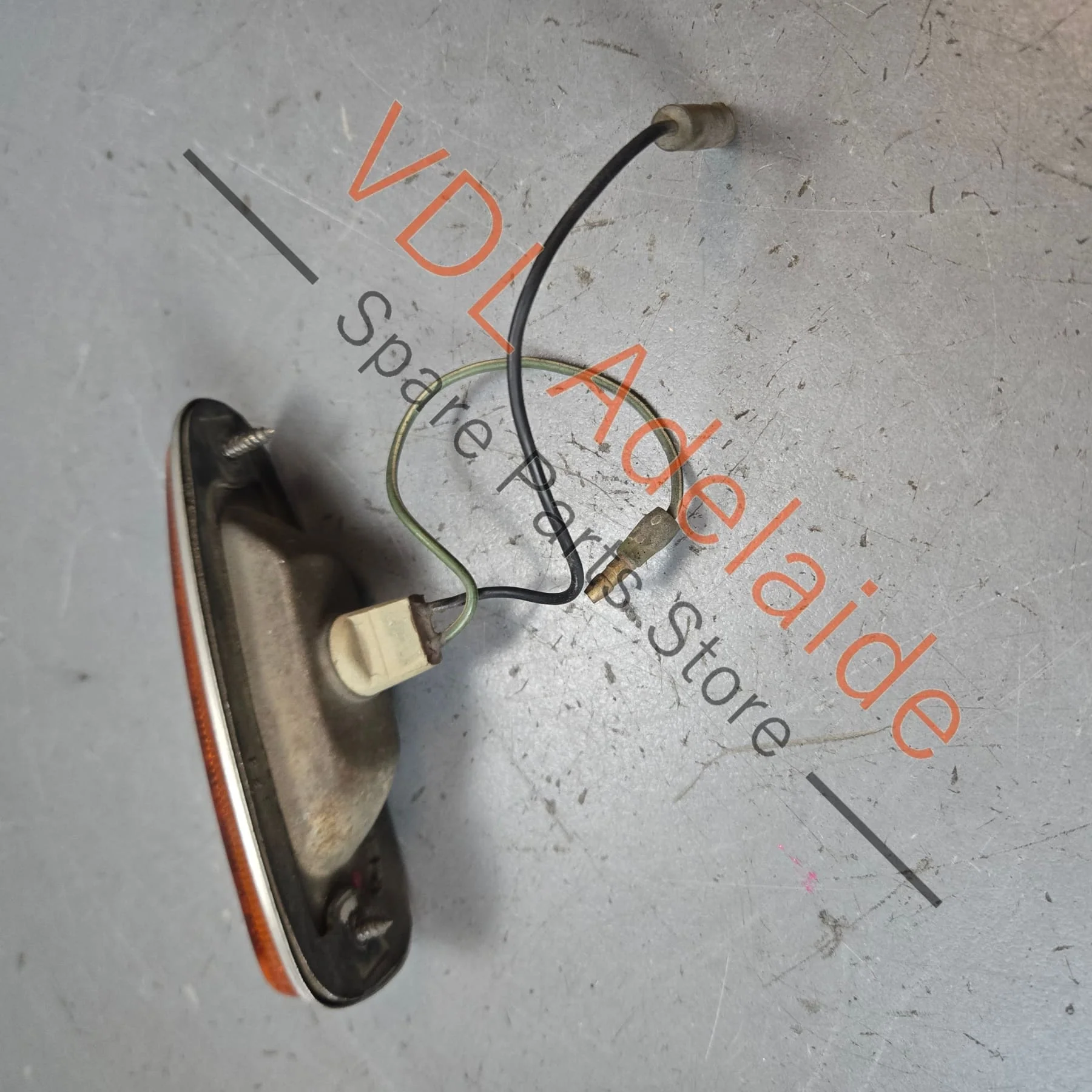 Datsun C110 Skyline 240K Front Left Indicator Light for Fender Genuine Original Kenmeri - Image 4