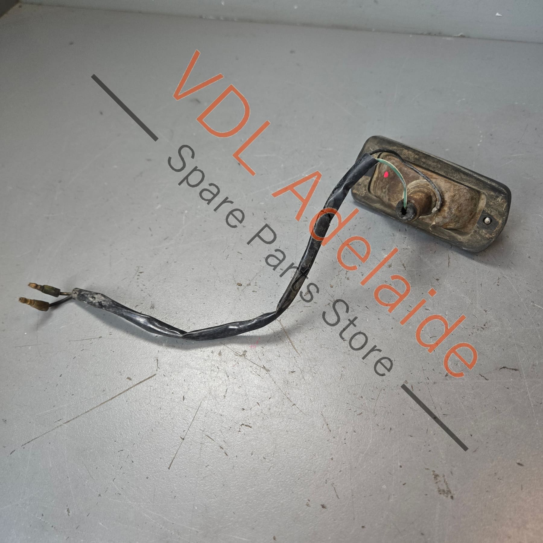 Datsun 1600 510 Front Fender Indicator for American models Genuine Original - Image 5