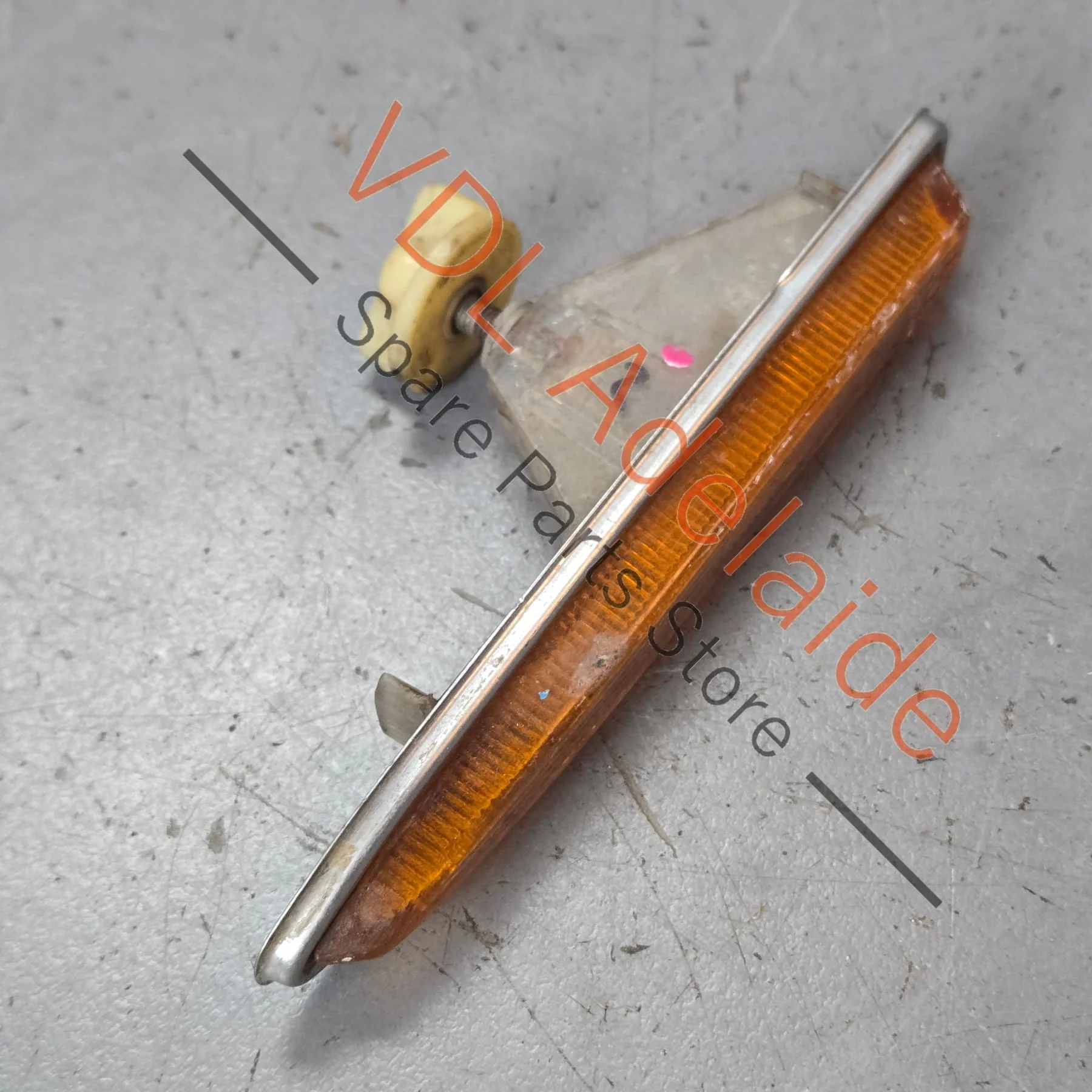 Datsun 1600 510 Front Fender Indicator Lens Suit Left or Right #02 - Image 4