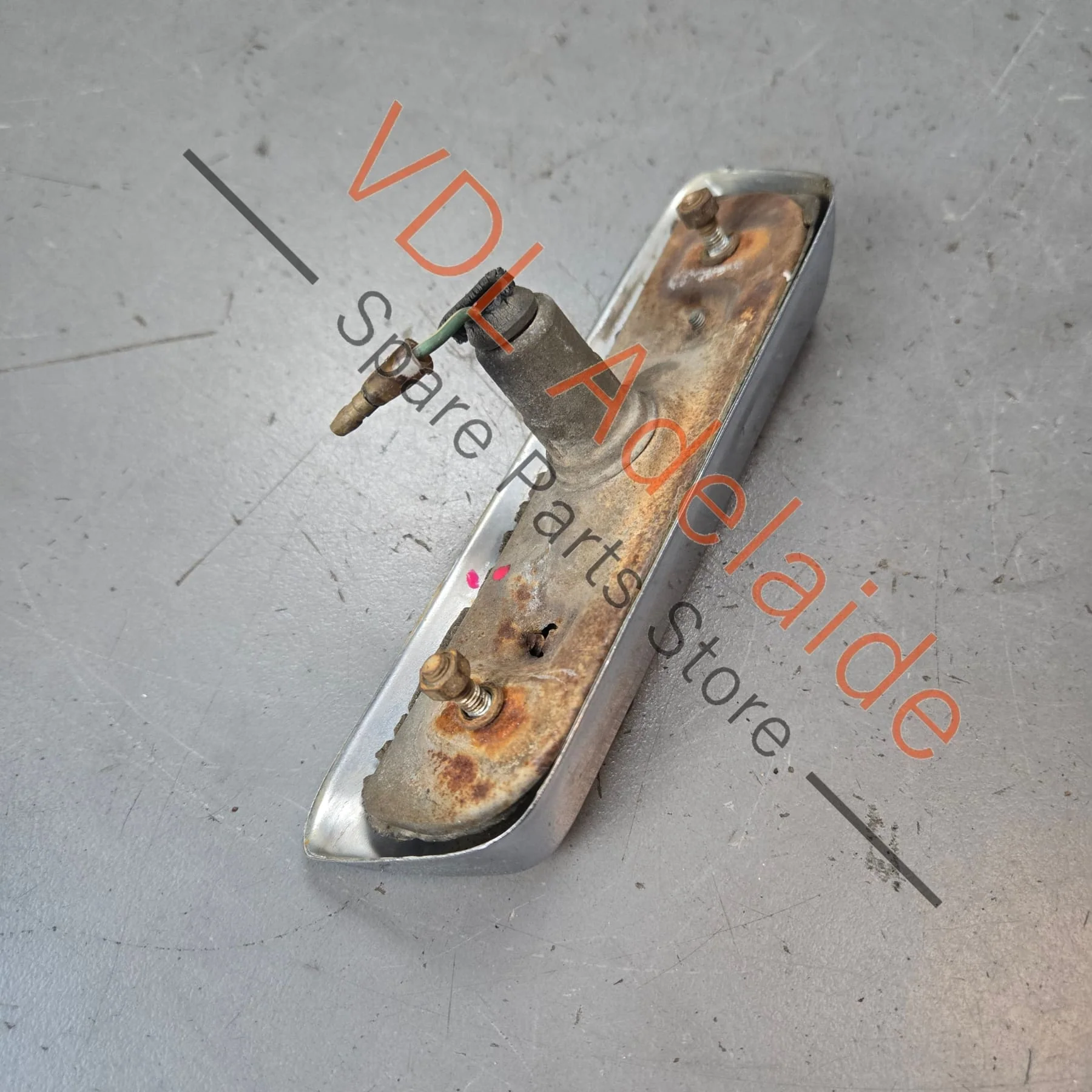 Datsun 1600 510 Genuine Original Licence Plate Light for Rear Bumper - Image 8