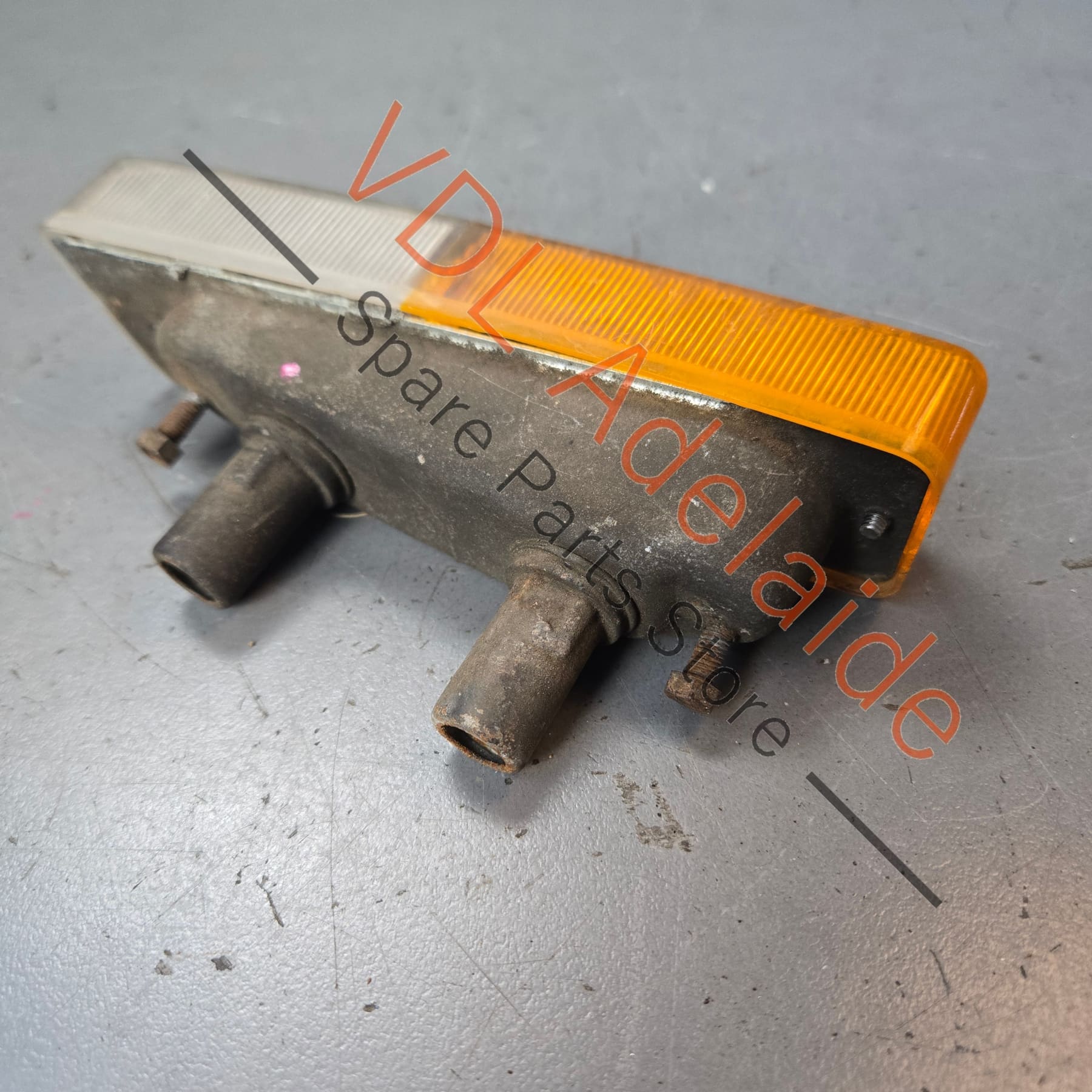 Datsun 1600 510 Genuine Original Front Left Combination Lamp Indicator Parker Light 1968 Model - Image 6