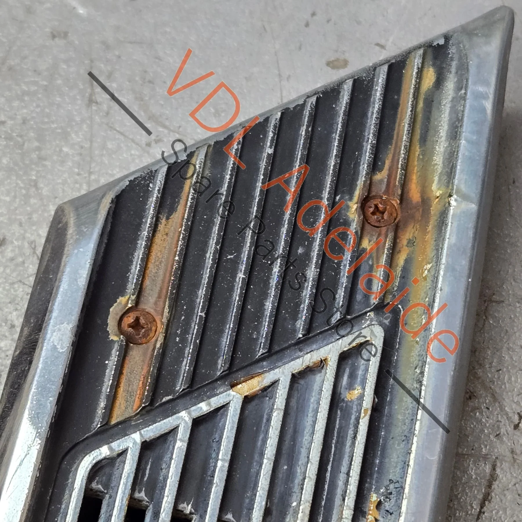 Datsun 1600 510 Rear C-Pillar Exterior Vents Pair - Image 8