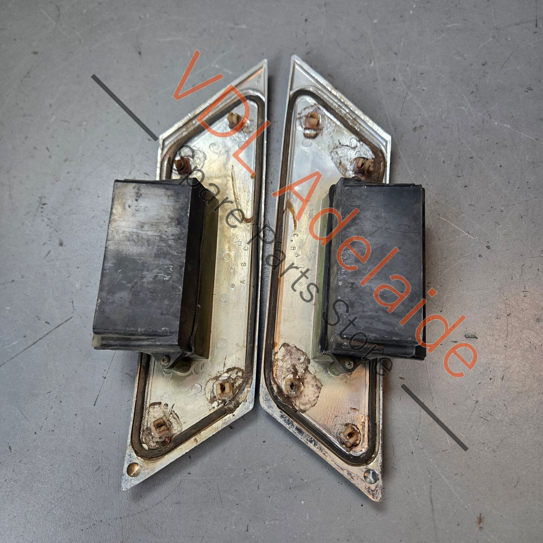 Datsun 1600 510 Rear C-Pillar Exterior Vents Pair - Image 9