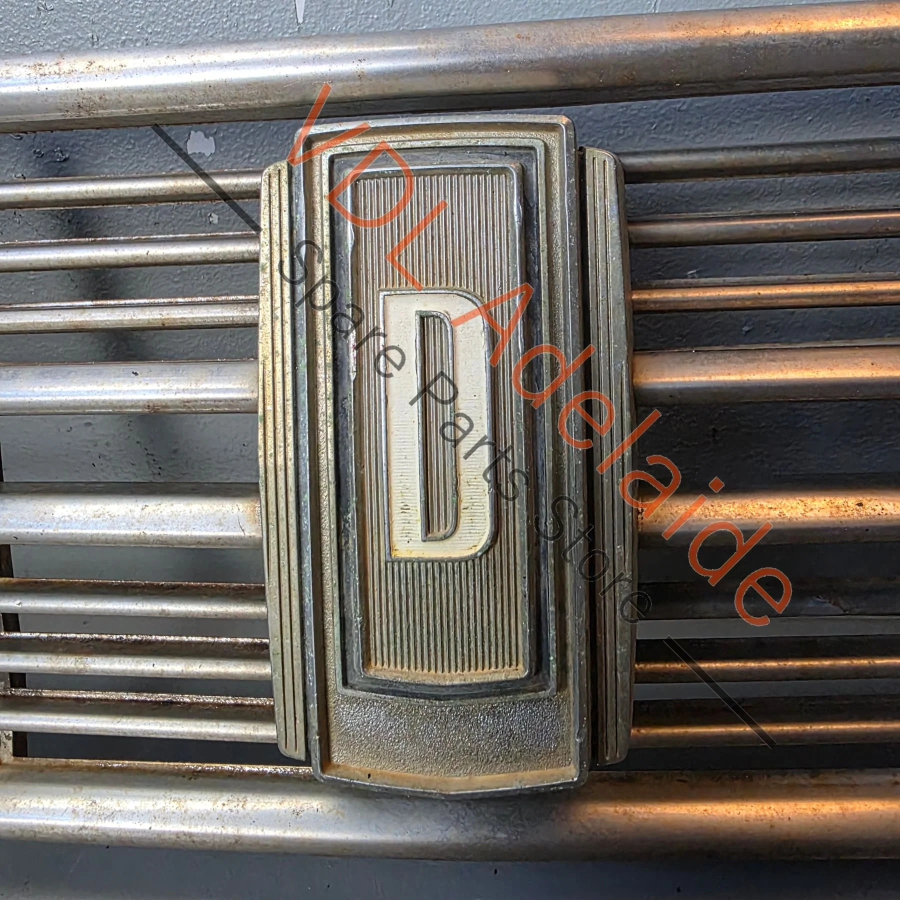 Datsun 1600 510 1969 Front Grille with Centre Badge - Image 4