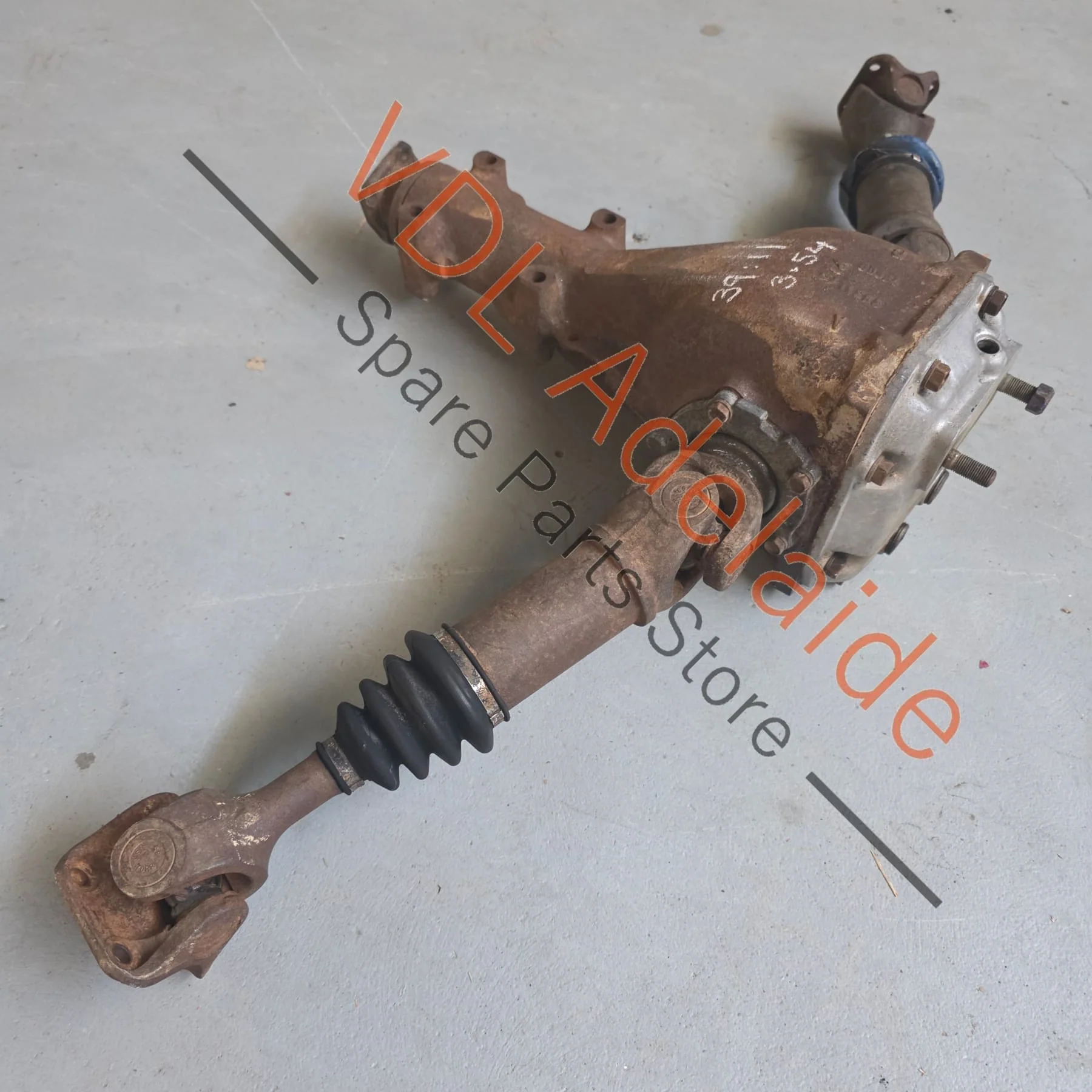 Datsun R180 C110 240K Kenmeri Skyline Rear Differential Diff 3.54 ratio Open wheel with half shafts - Image 2