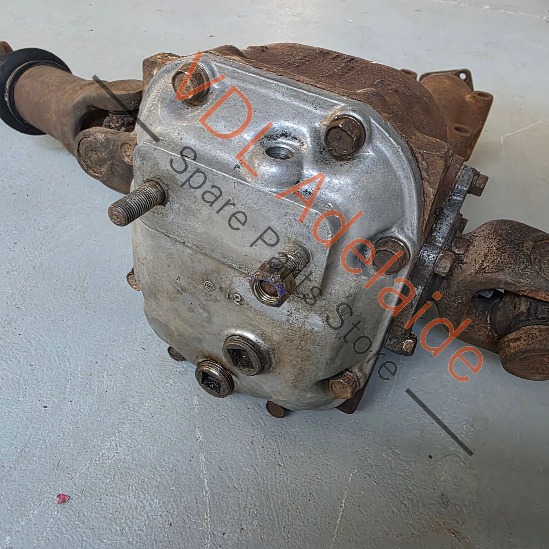 Datsun R180 C110 240K Kenmeri Skyline Rear Differential Diff 3.54 ratio Open wheel with half shafts - Image 3