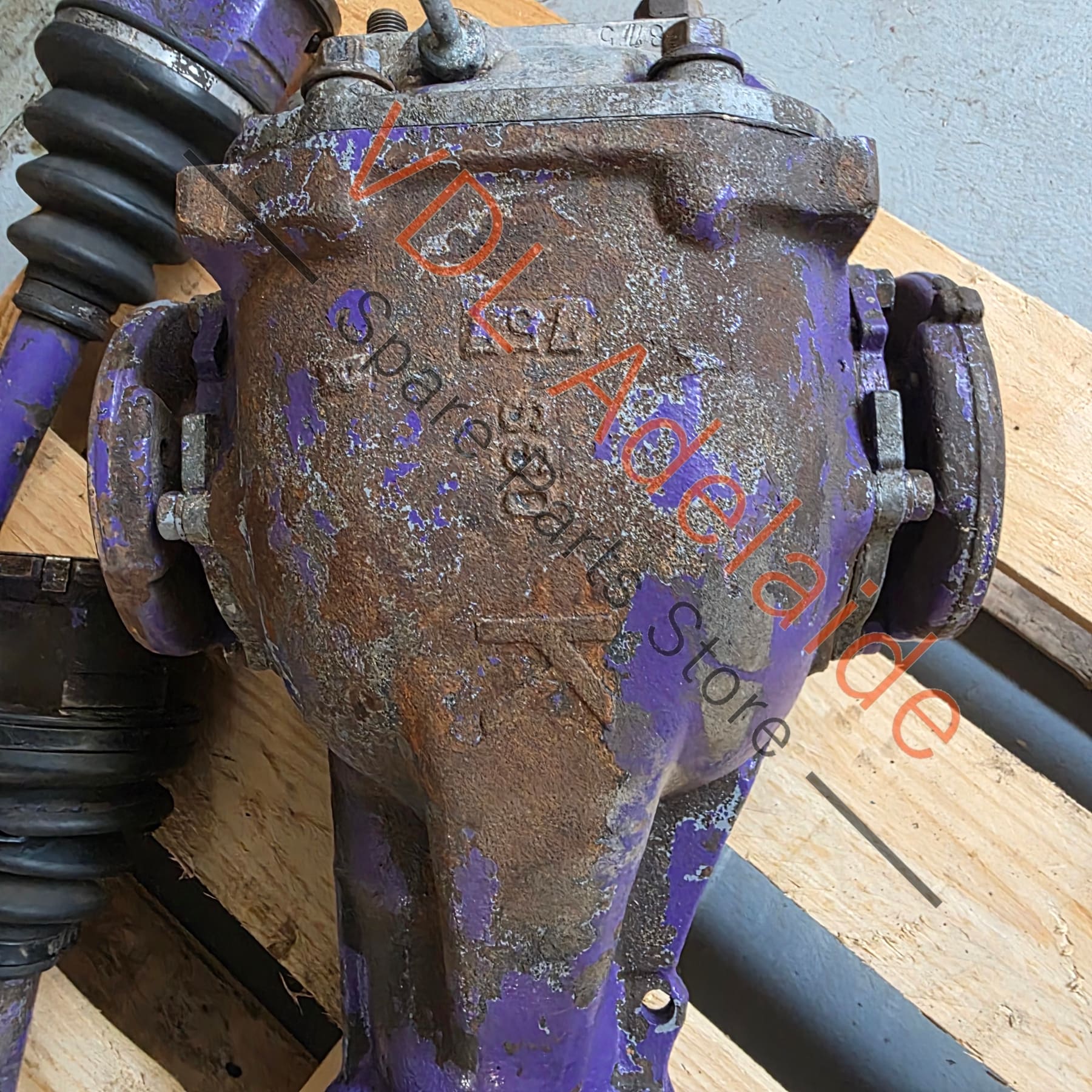 Datsun R180 720 Ute Differential Diff 4.875 Ratio Open wheel with half shafts - Image 2
