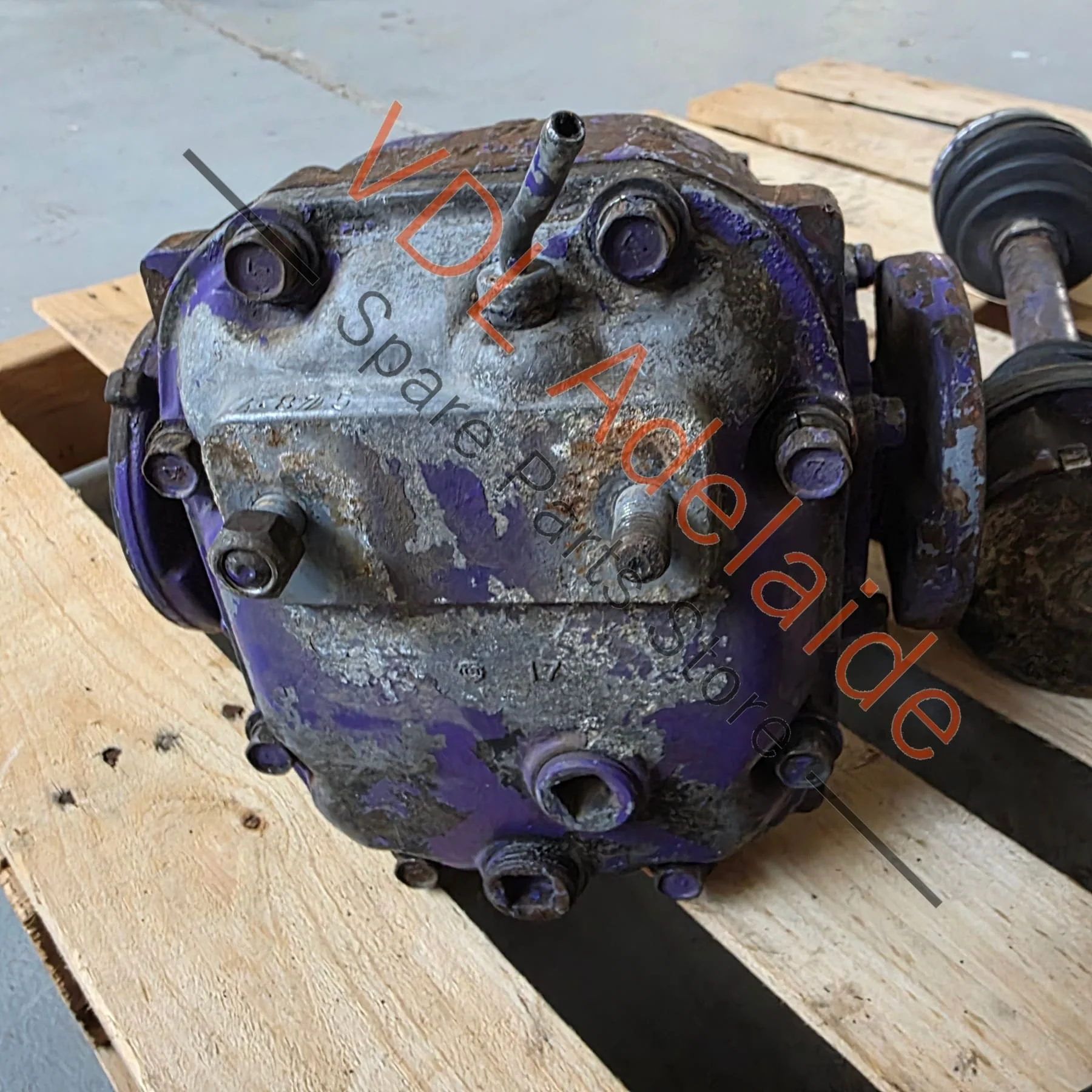 Datsun R180 720 Ute Differential Diff 4.875 Ratio Open wheel with half shafts - Image 3